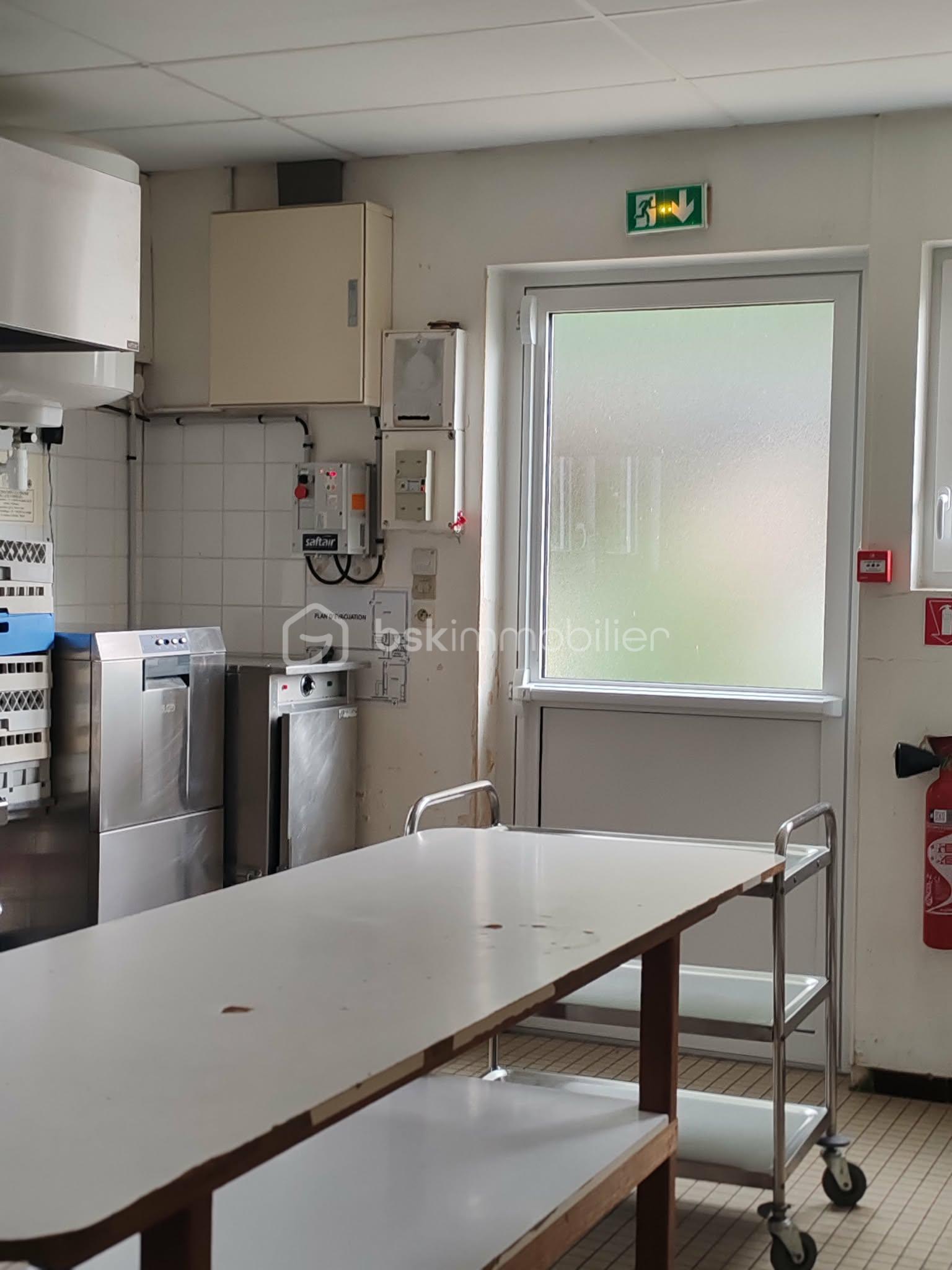 ece2752a-24dd-4613-8bb6-fb3937e9125a.jpg