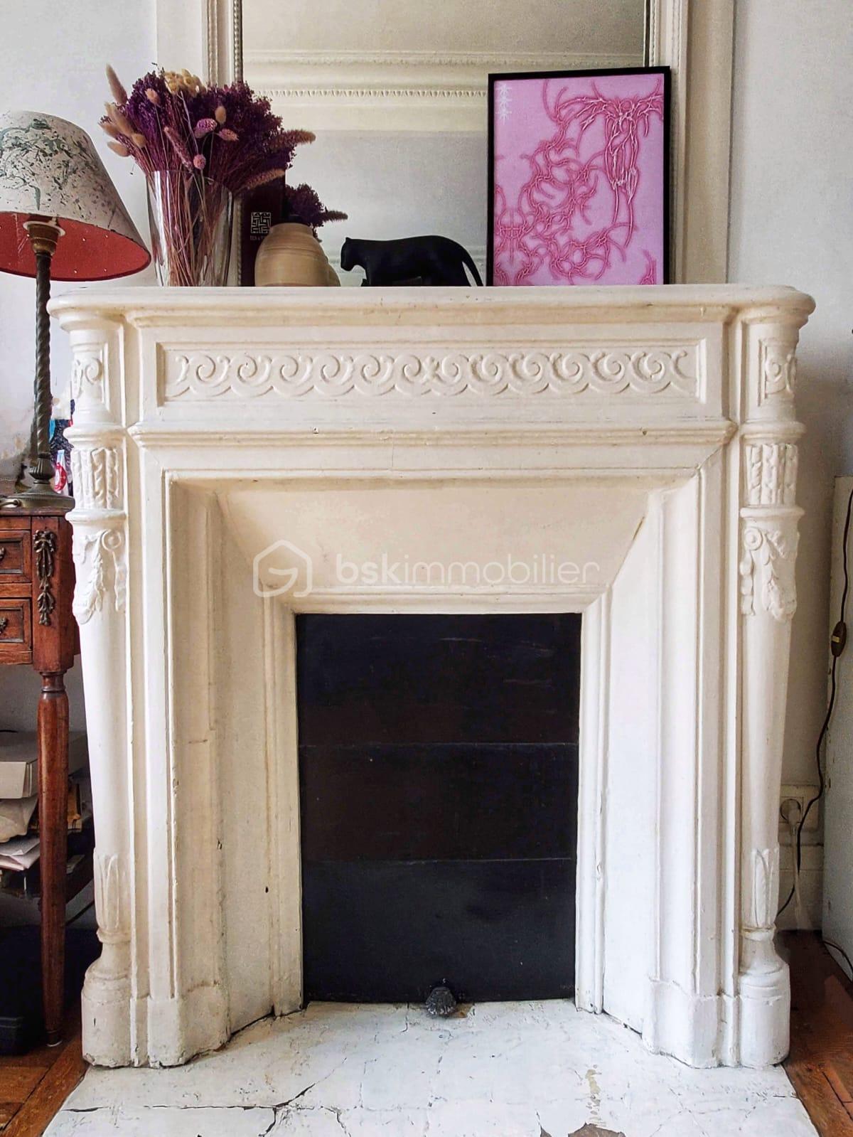 Appartement de 69,89 m² - WhatsApp Image 2026-01-17 at 18.09.45 cheminéé.jpeg