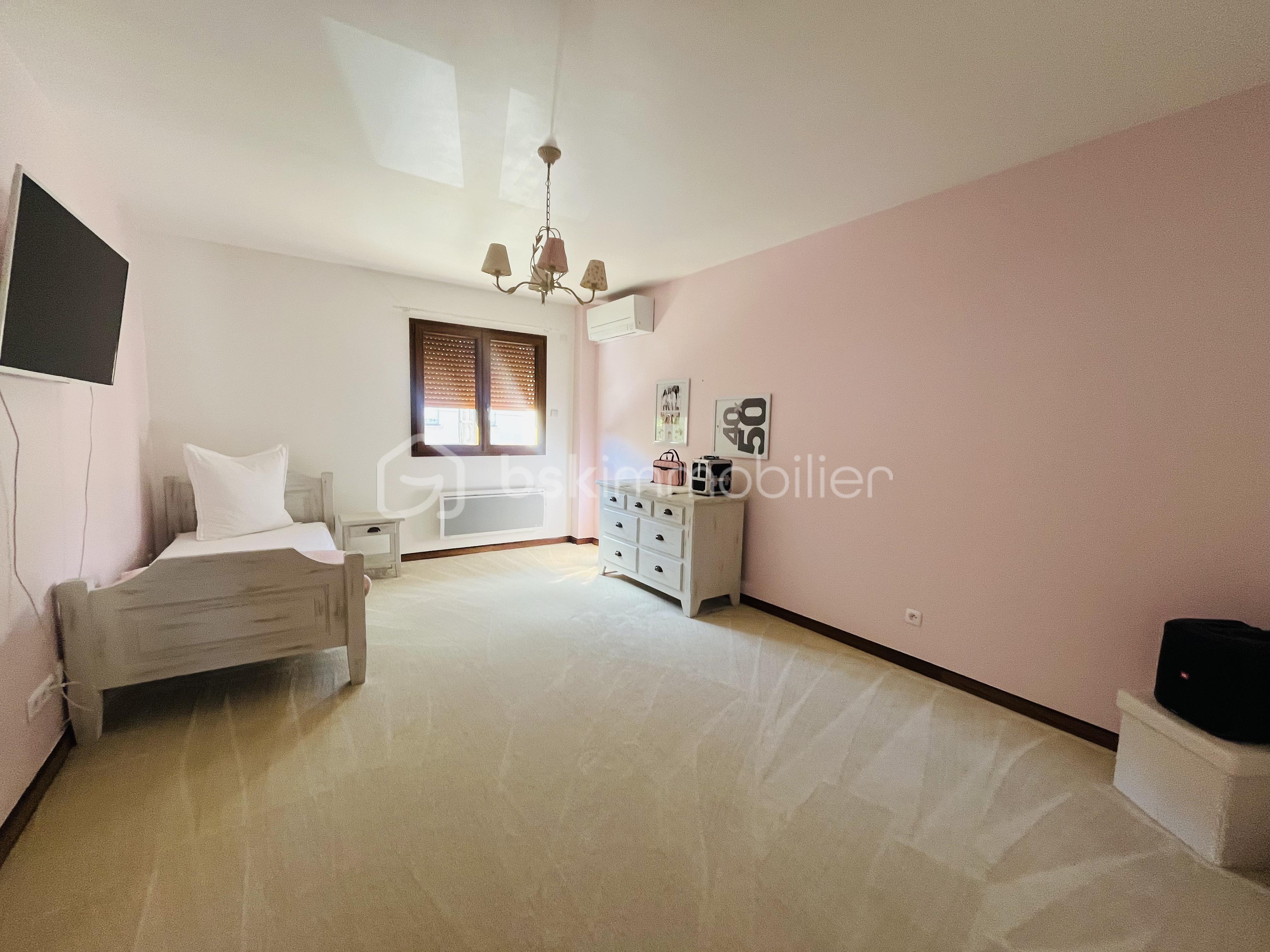 Maison de 181 m² - tempImageSAiU3A.png