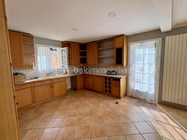 Maison de 175 m² - cuisine vue 2.jpg