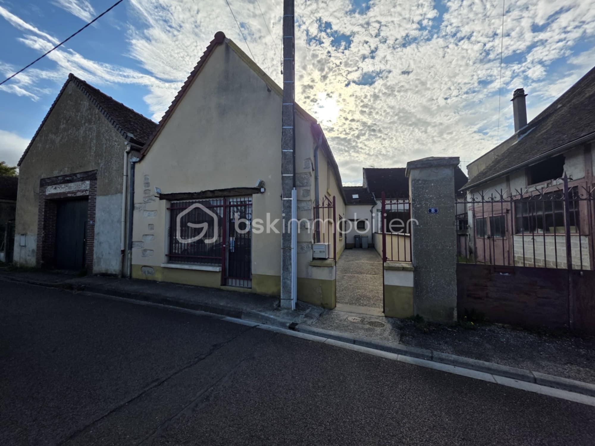 Local d activites de 156 m² - bd92691a-a088-4bd2-a851-a053bfff8619.jpg