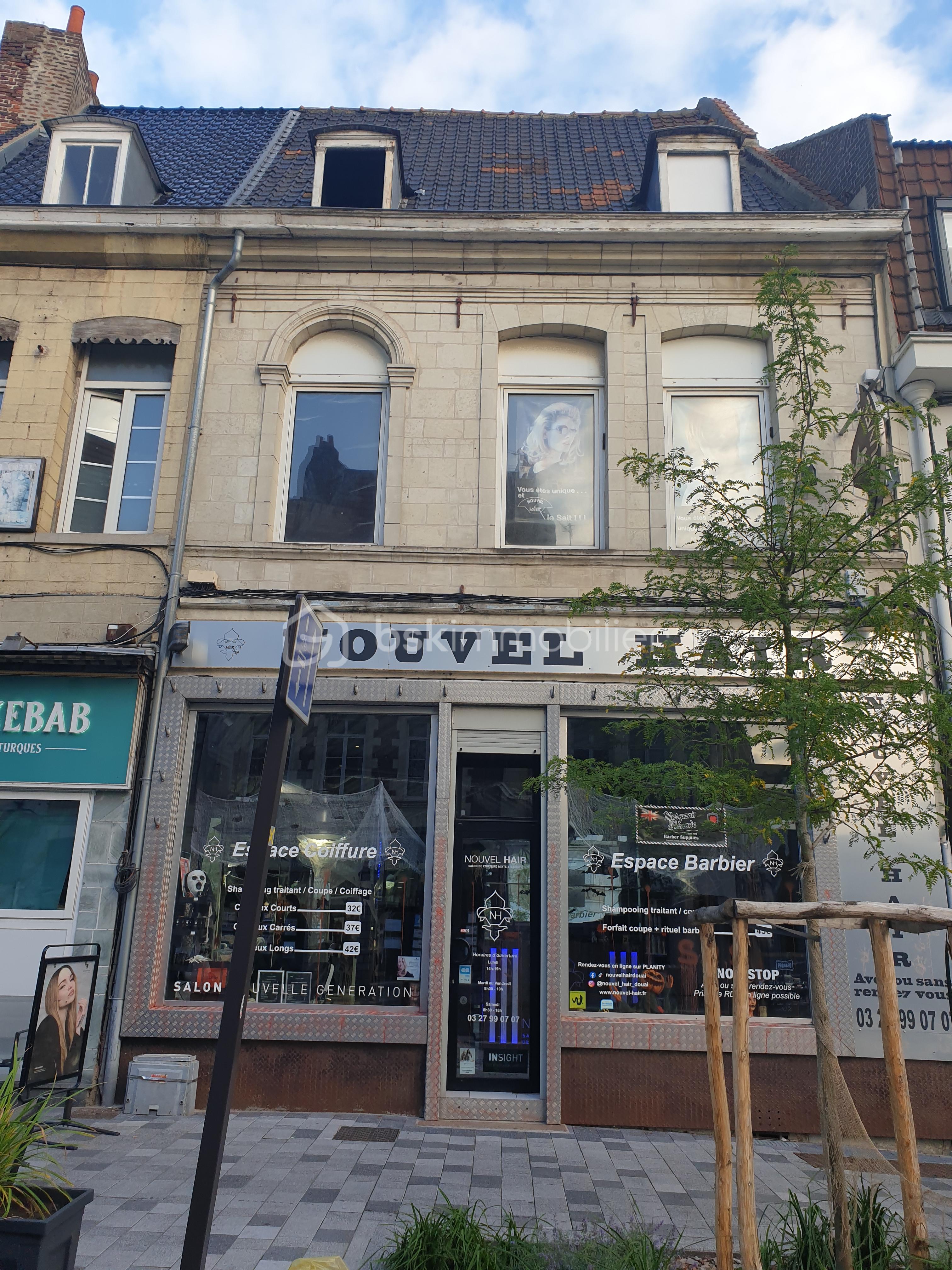 Immeuble mixte de 160 m² Immeuble mixte de 160 m²