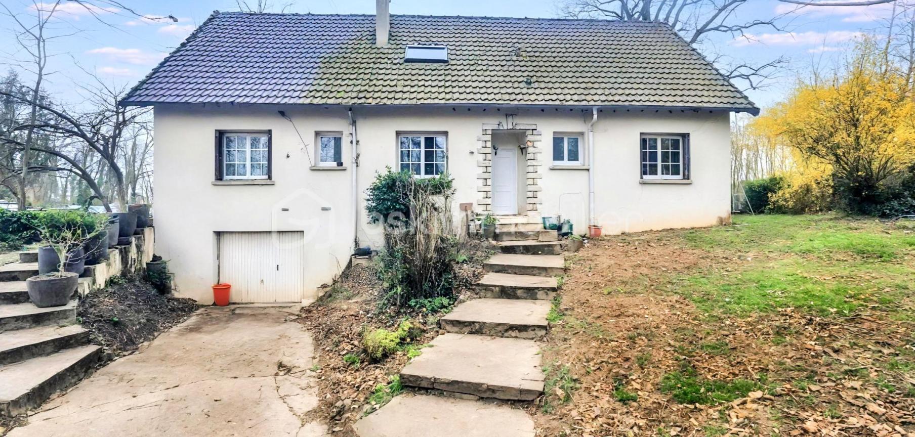 Maison de 210 m² - a683b8bf64bafc0-1.jpg