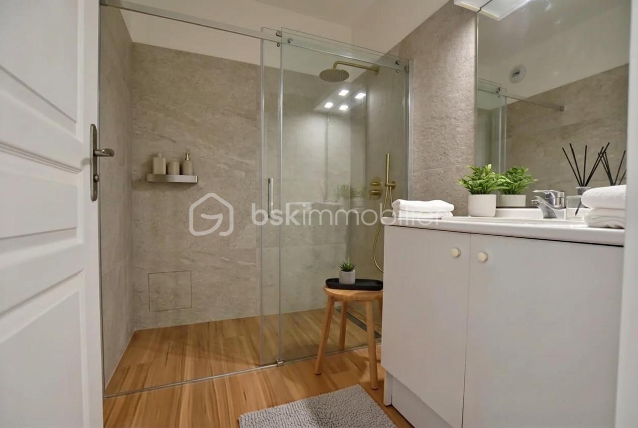 St GERMAIN_salle-de-bain_aa0c385f.png