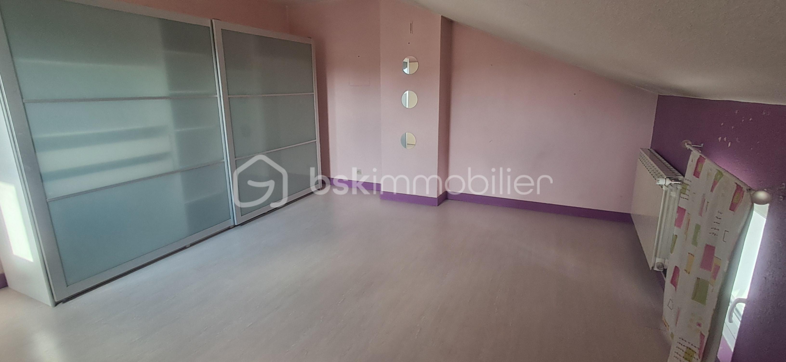 Appartement de 65 m² - Appartement Rives Republique 43 Chambre 1.2.jpg