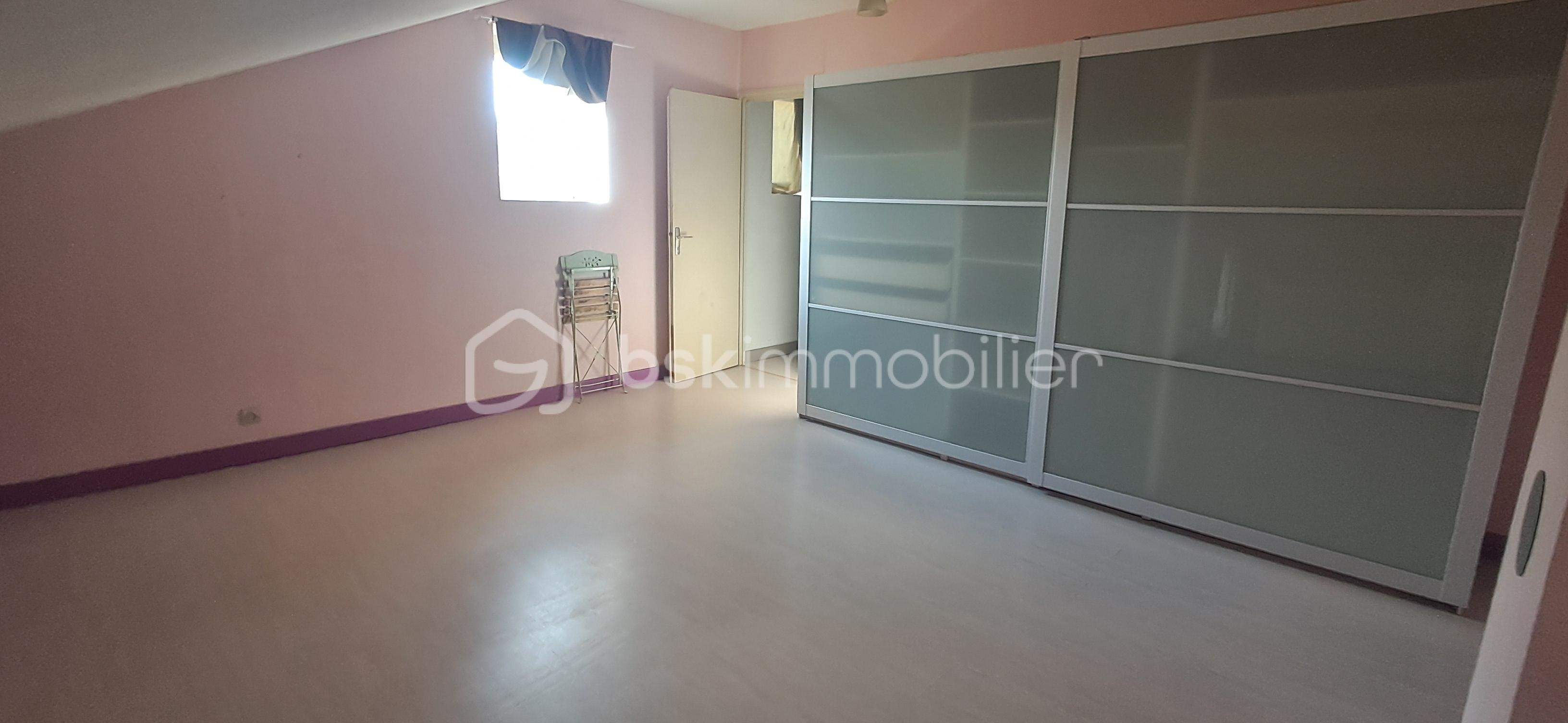 Appartement de 65 m² - Appartement Rives Republique 43 Chambre 1.3.jpg