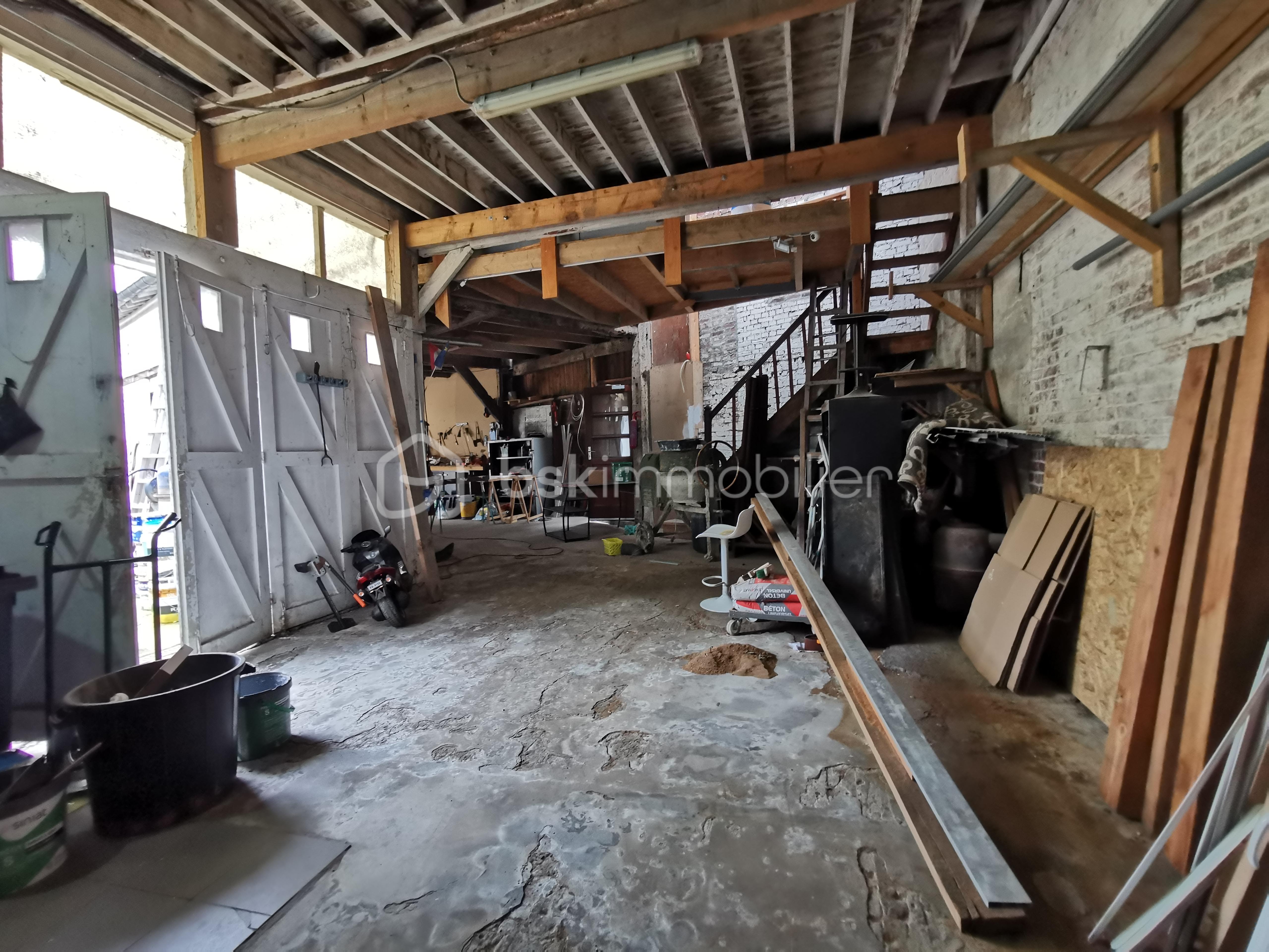 garage bout entrée.jpg