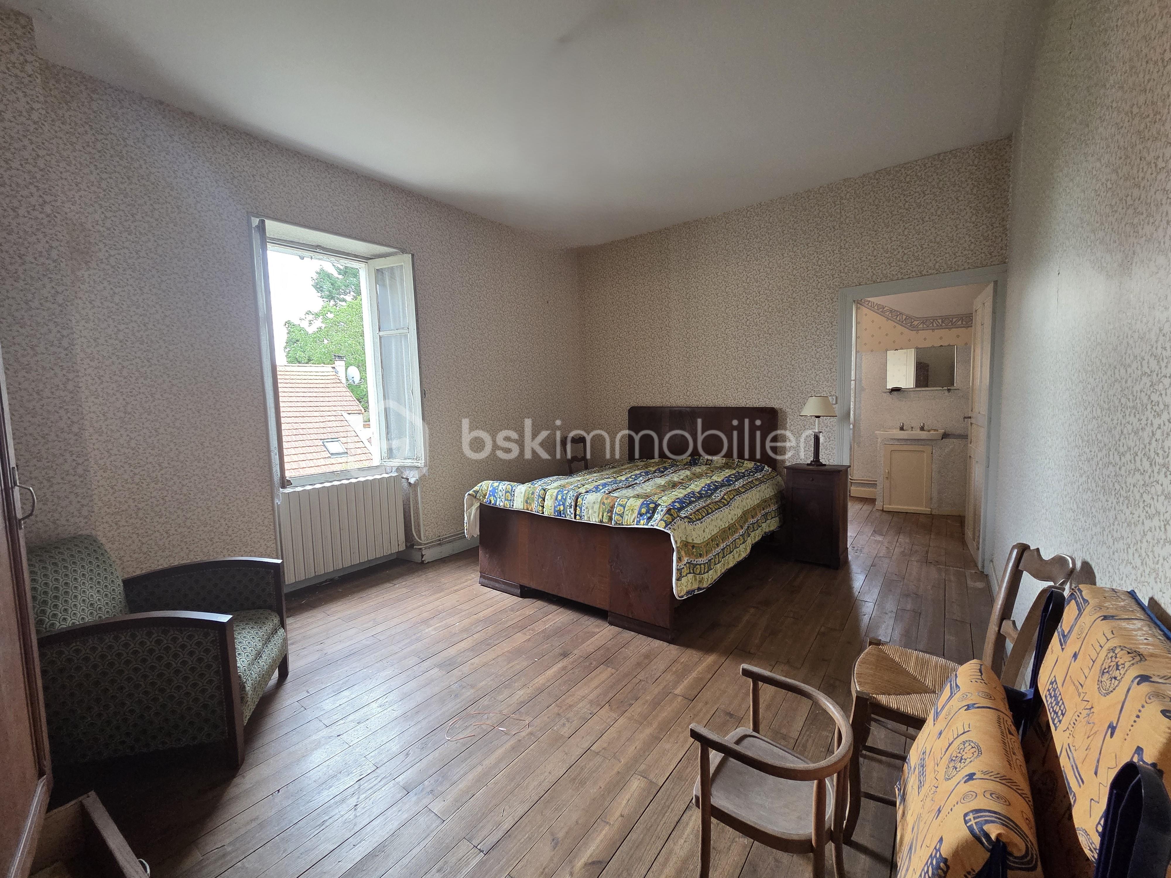 Maison ancienne de 107 m² - chambre 4.jpg
