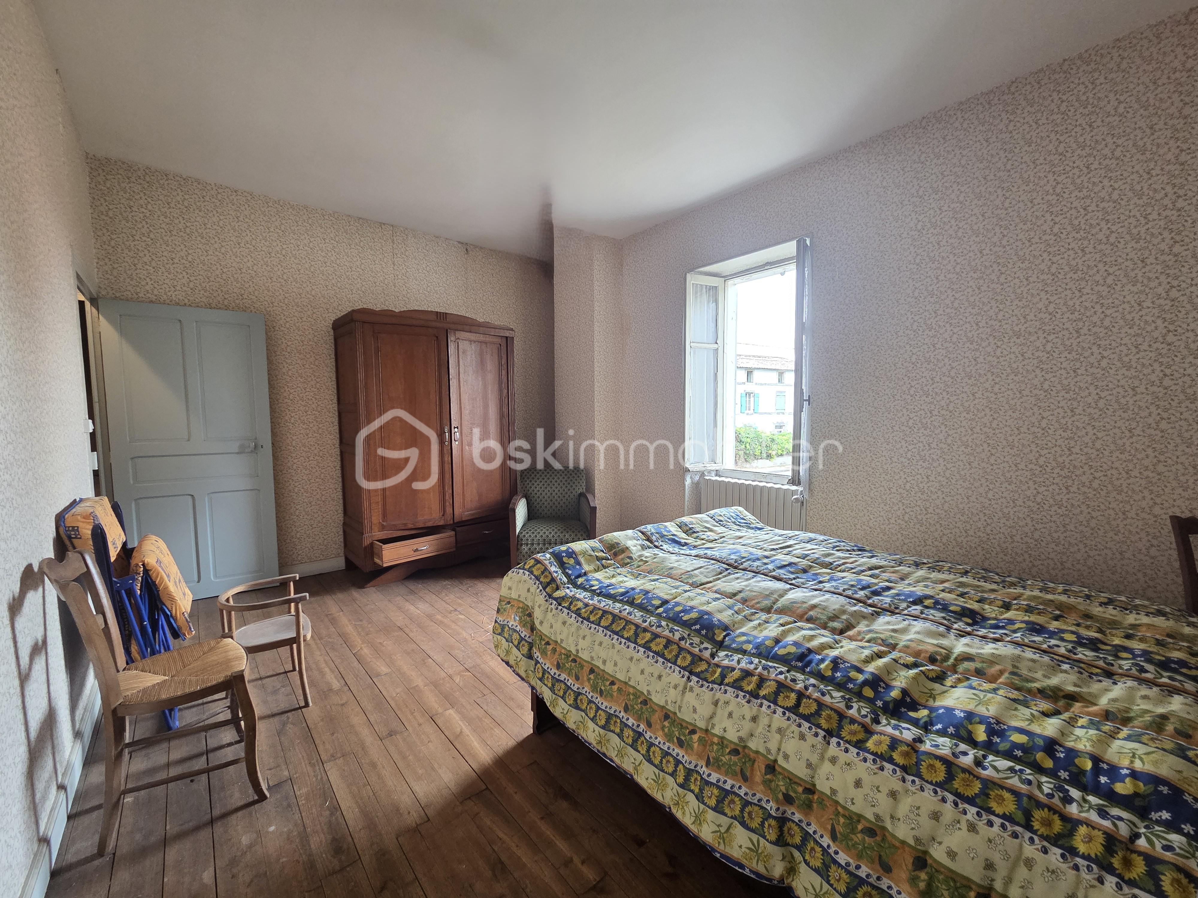 Maison ancienne de 107 m² - chambre 5.jpg