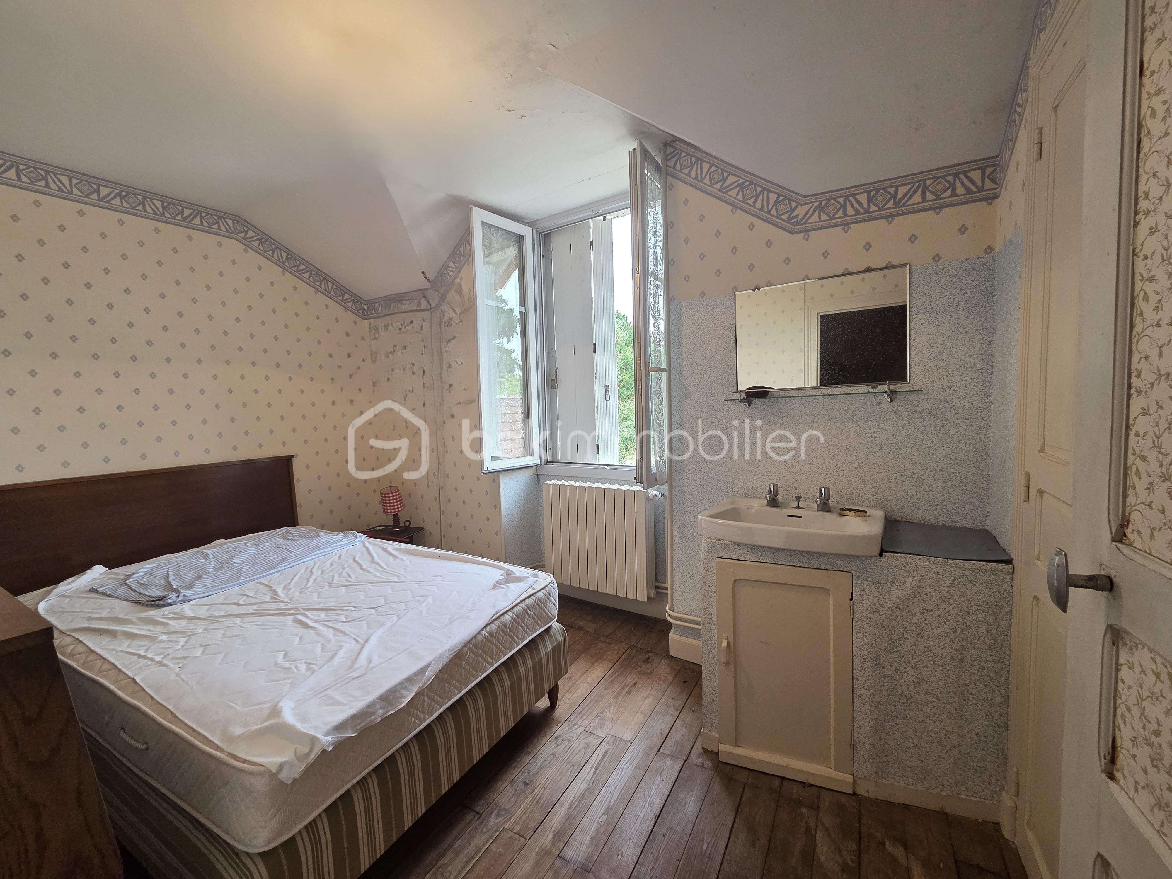 Maison ancienne de 107 m² - chambre 3.jpg