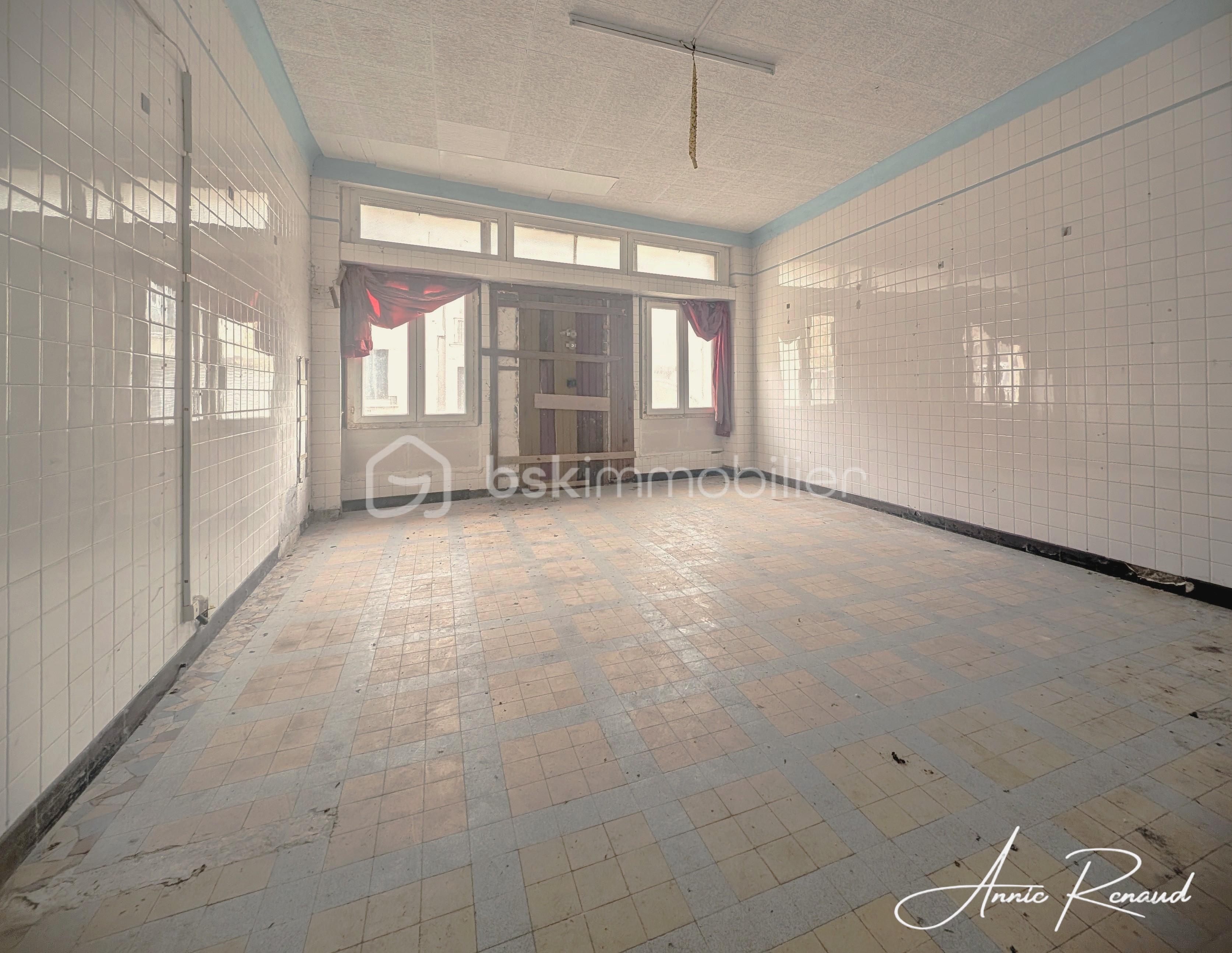 Maison de 240 m² - 5_RDC Local 2.jpg