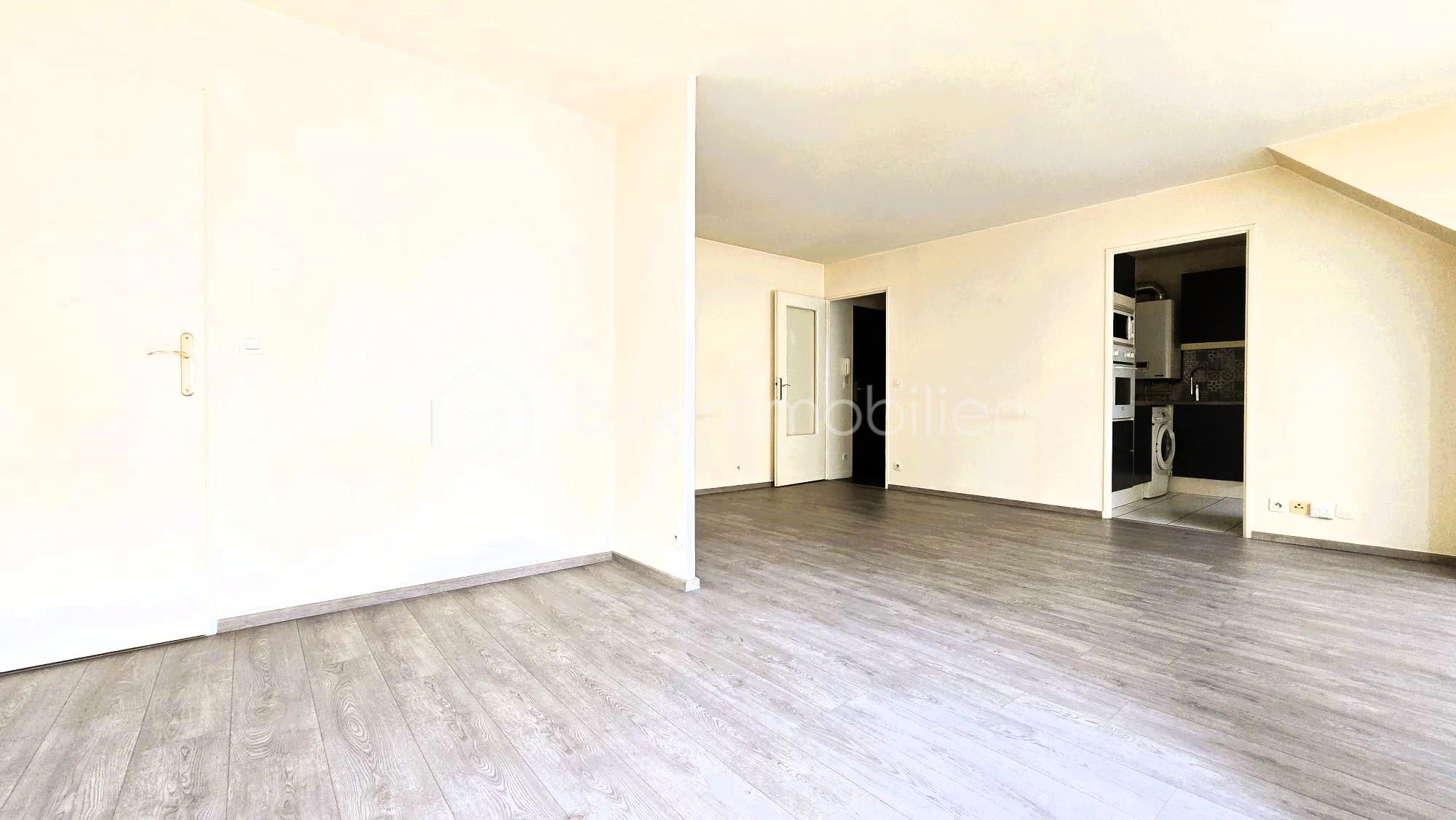 Appartement de 55 m² - SALON VIDE.jpg