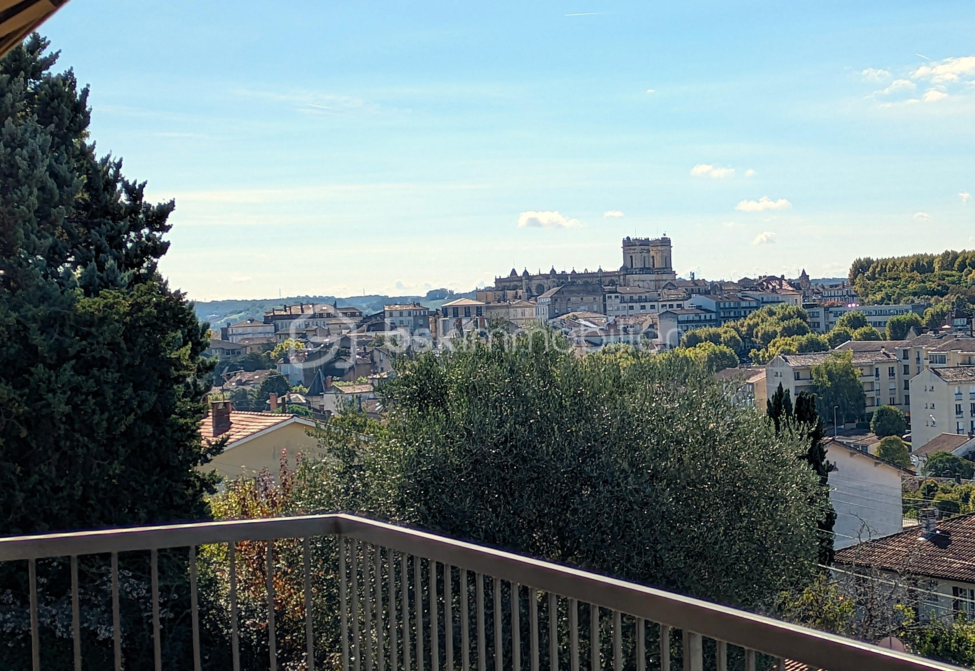 Maison de 115 m² - 6 VUE CATH.jpg