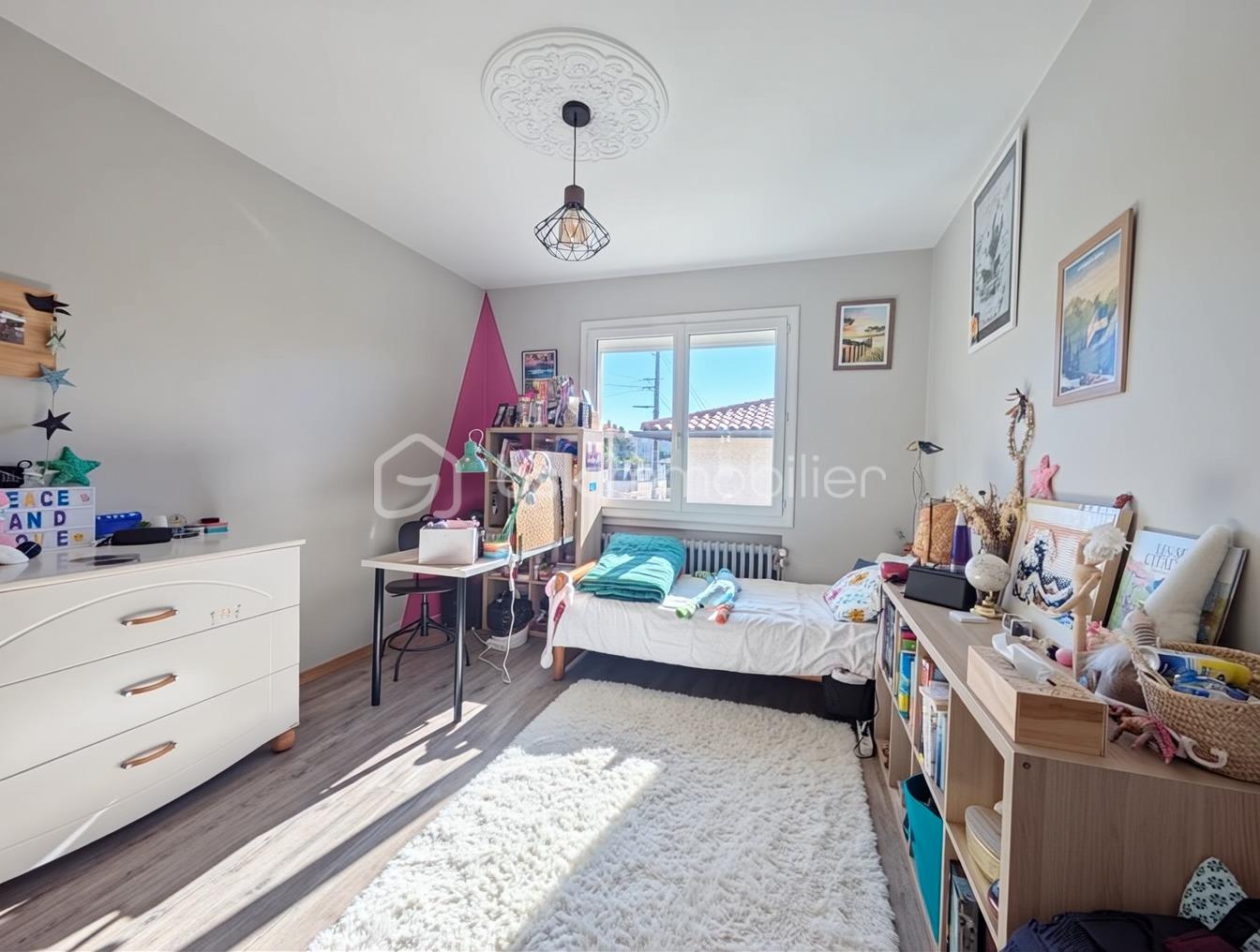 Maison de 115 m² - 8 chambre fille.png