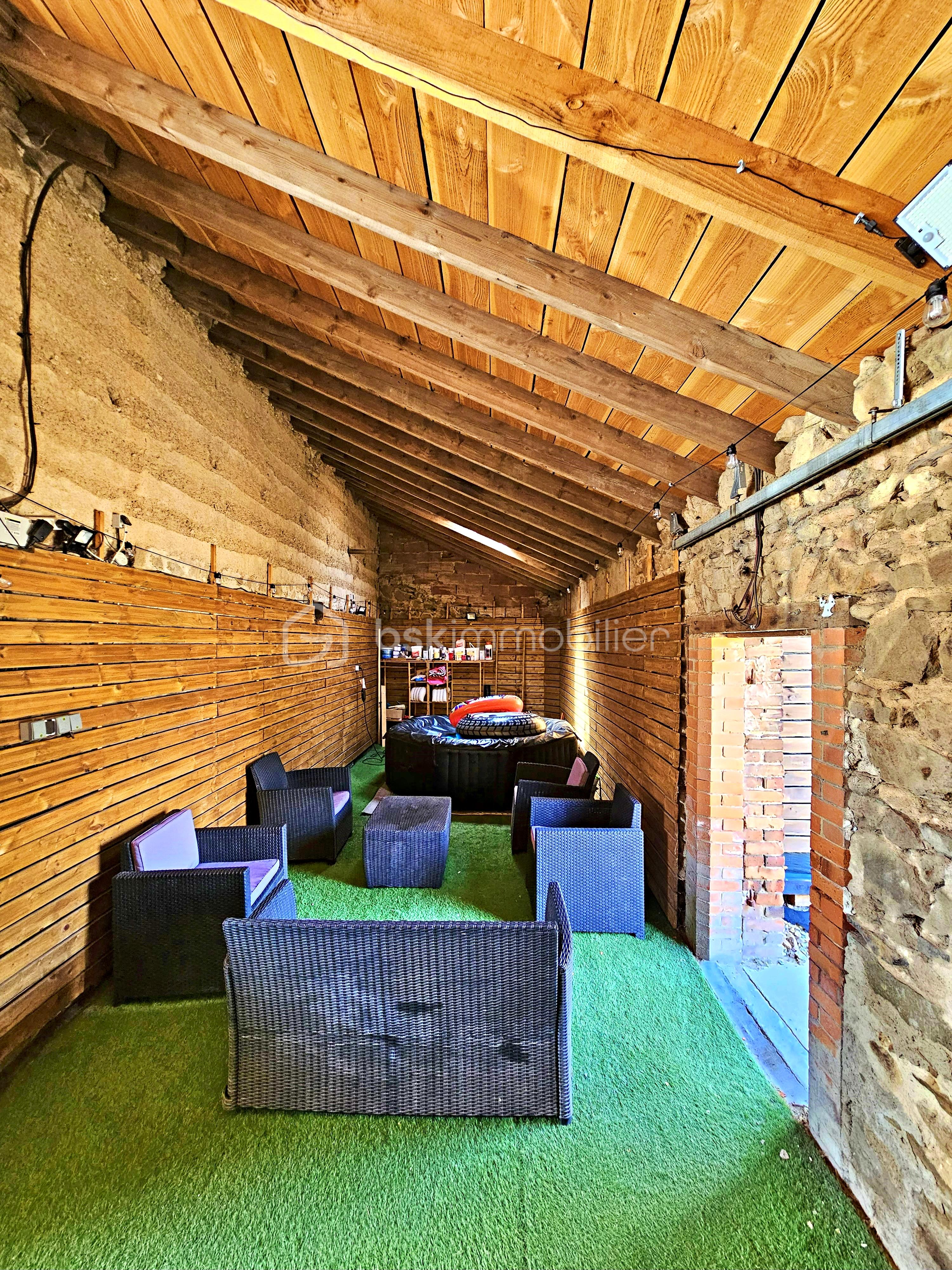 Maison de village de 148 m² - Terrasse couverte.jpg