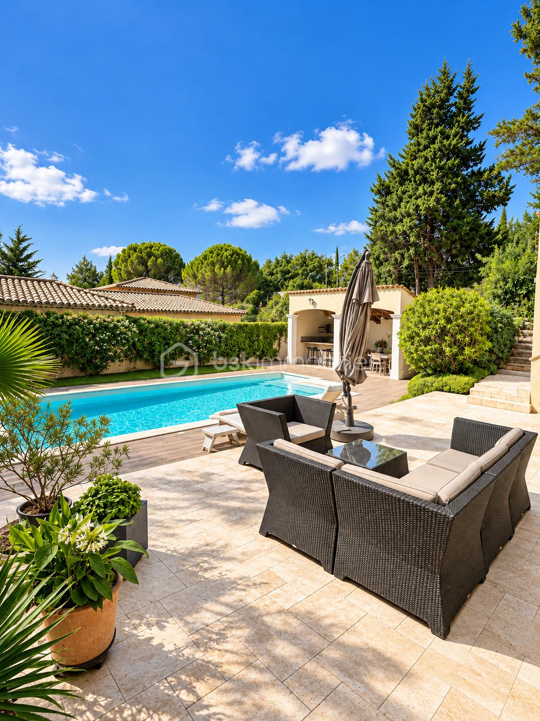 MouginsP13Mougins.png