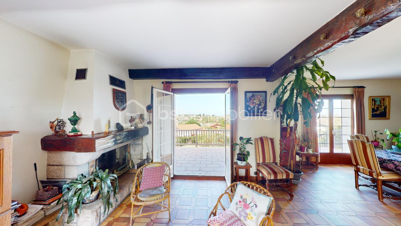 Maison-Saint-Jean-De-Luz-04182024_194246.jpg
