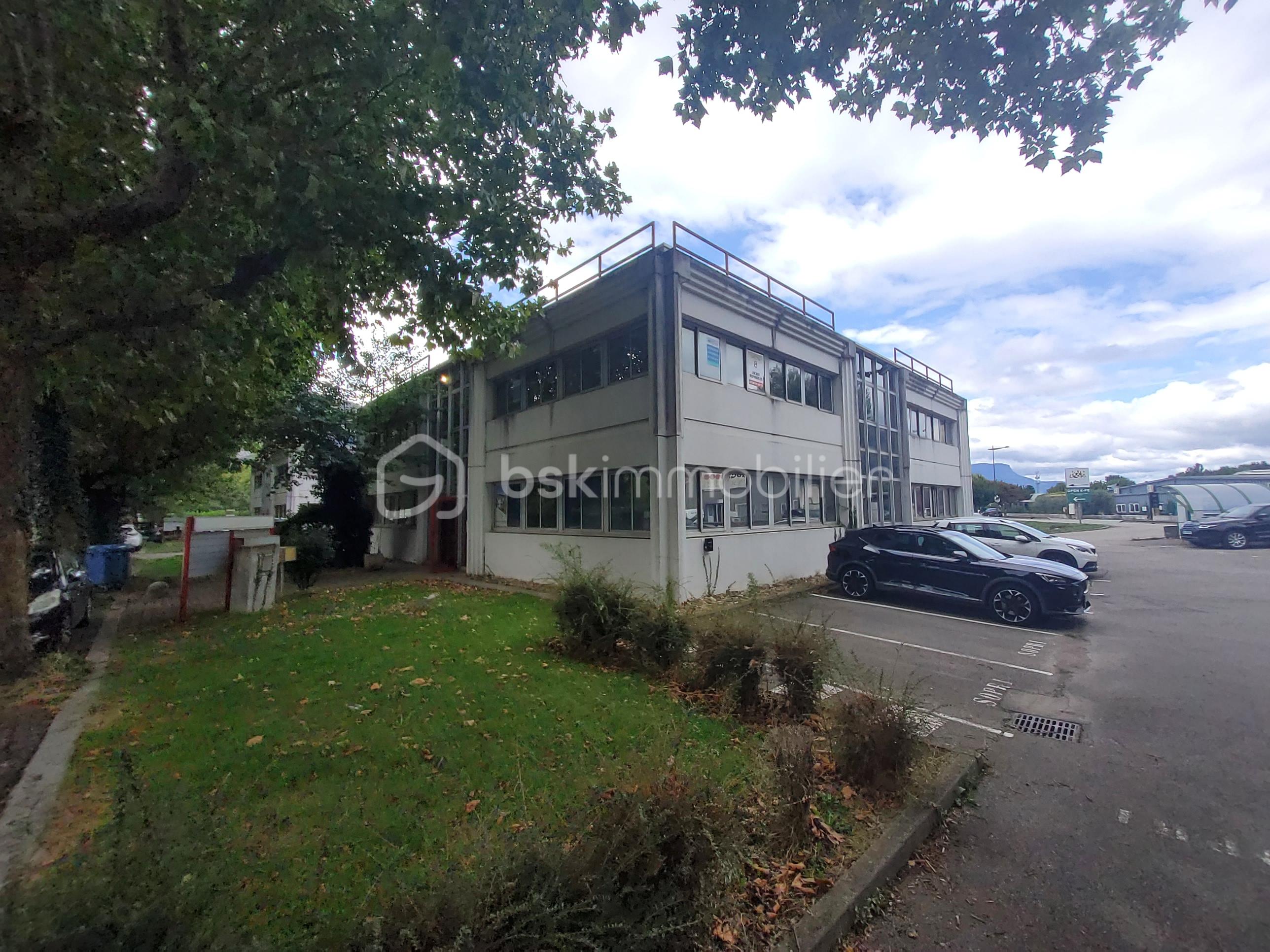 Bureau de 223 m² - 20250909_140126.jpg