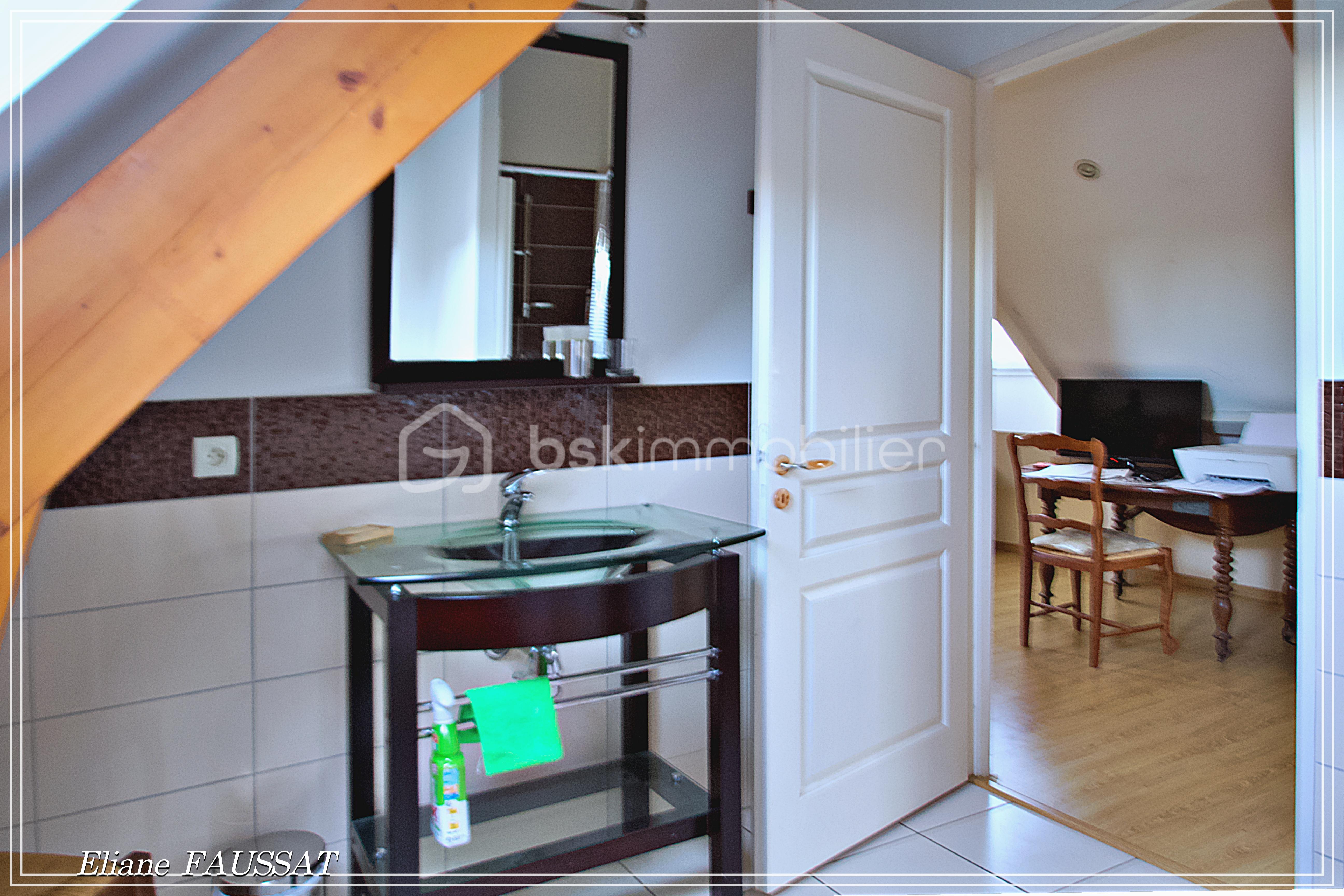 SALLE D'EAU ETAGE.jpg