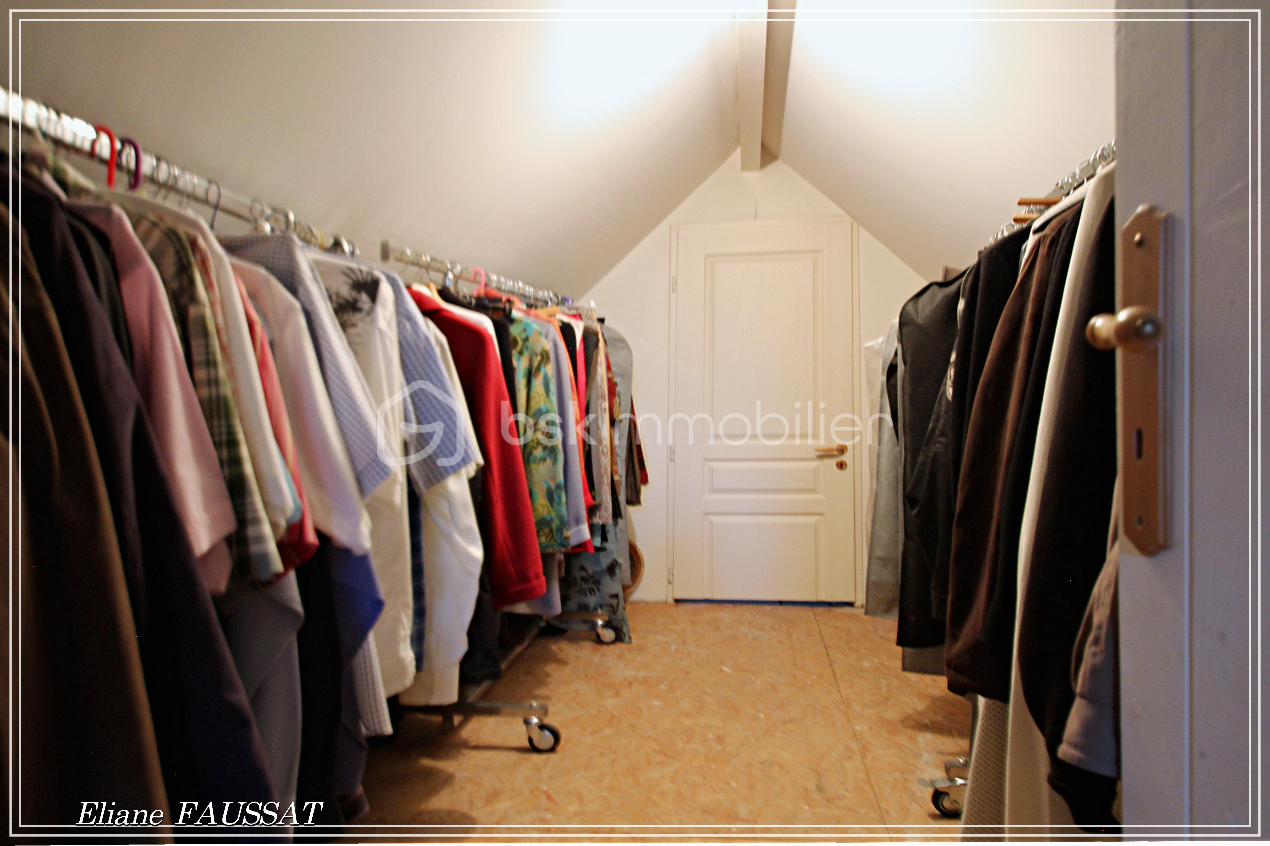 DRESSING.JPG