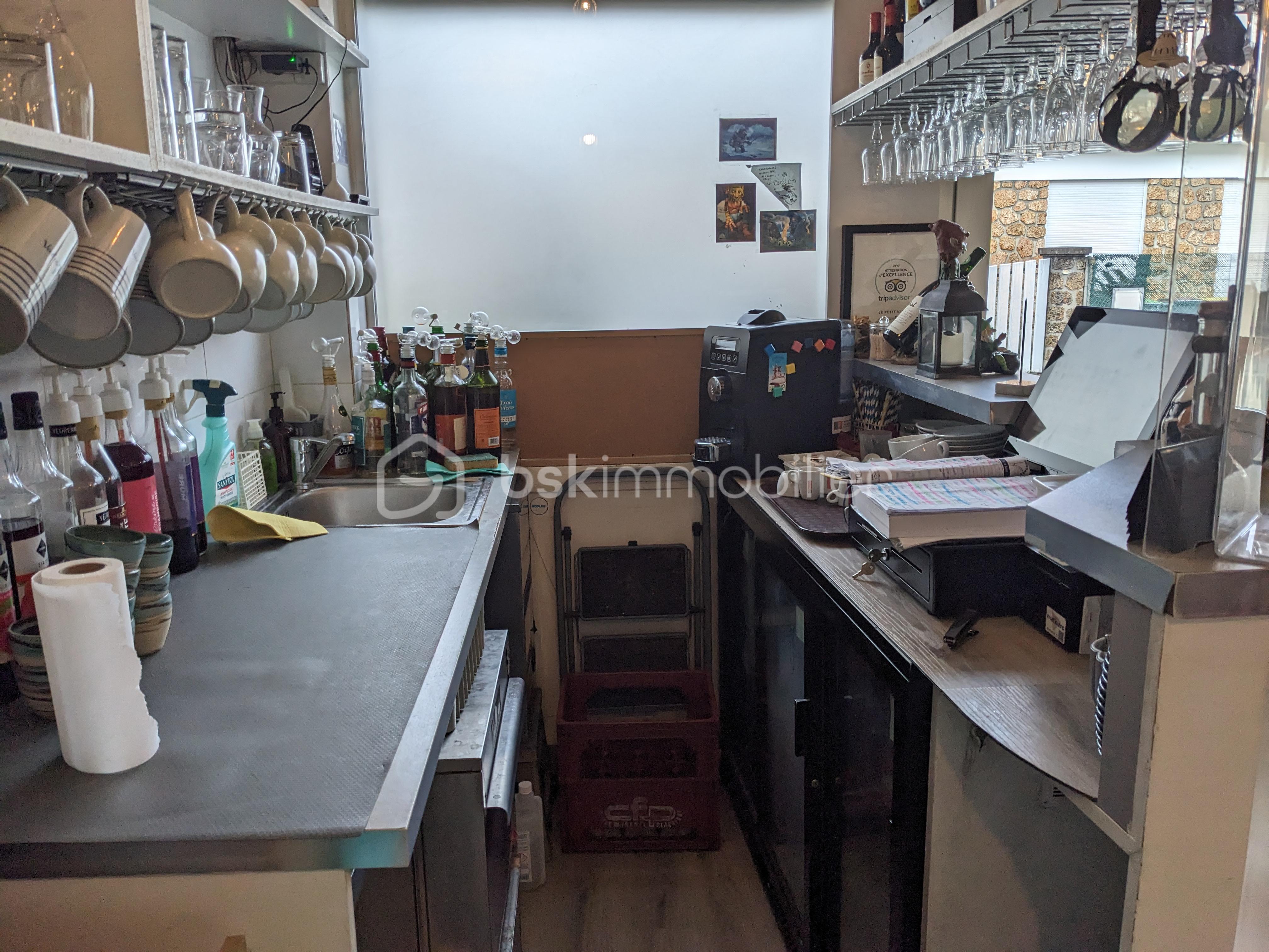 Local d'activités de 50 m² - PXL_20260126_103858419.jpg