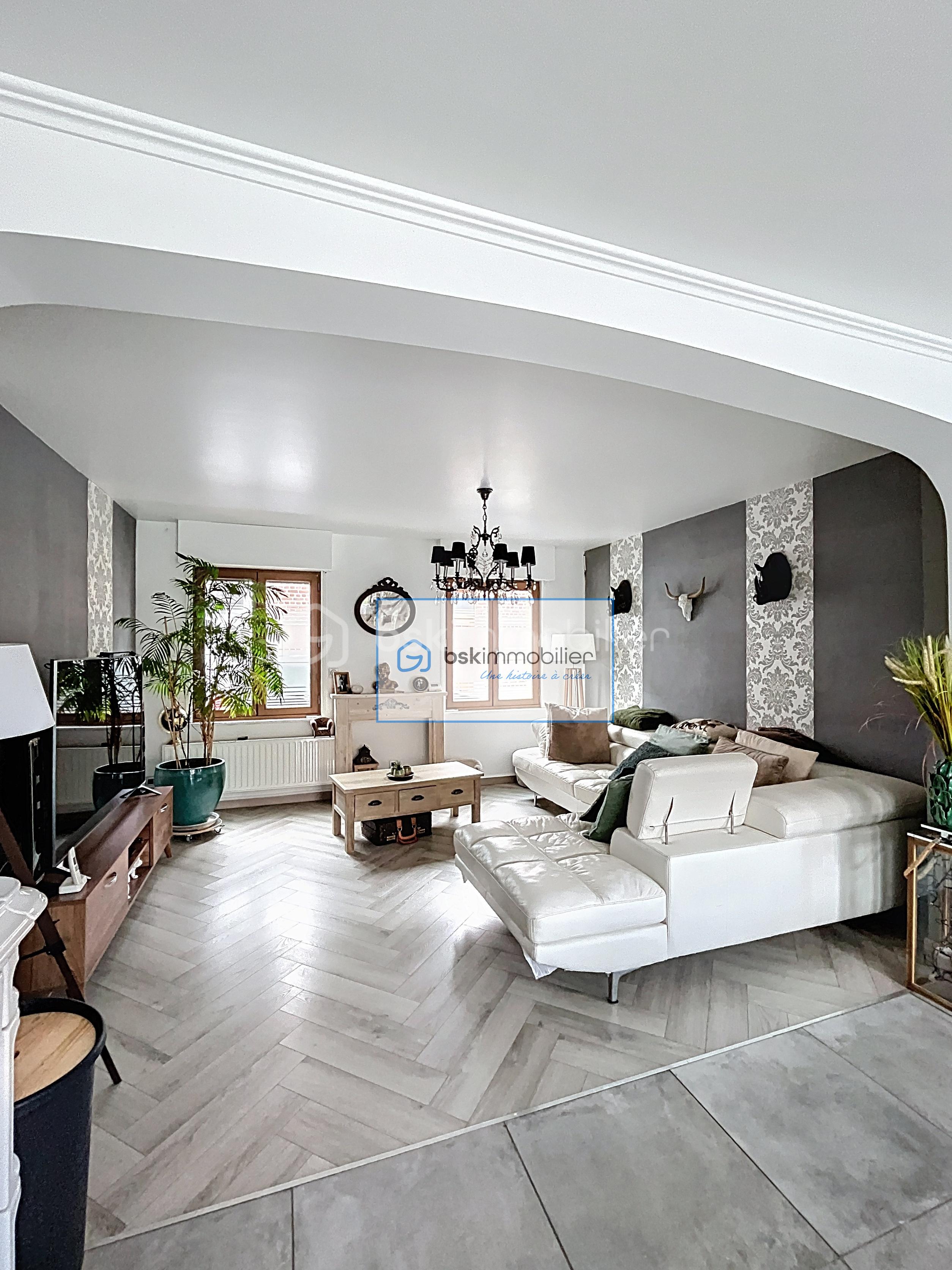 Maison traditionnelle de 345 m² - lespiau_00001.jpg