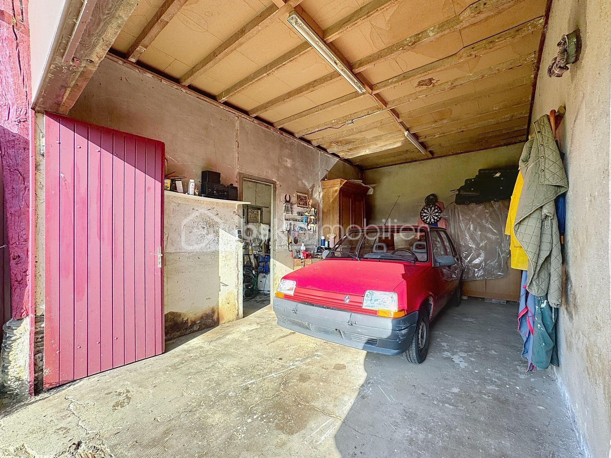 Maison de 143 m² - Garage.jpg