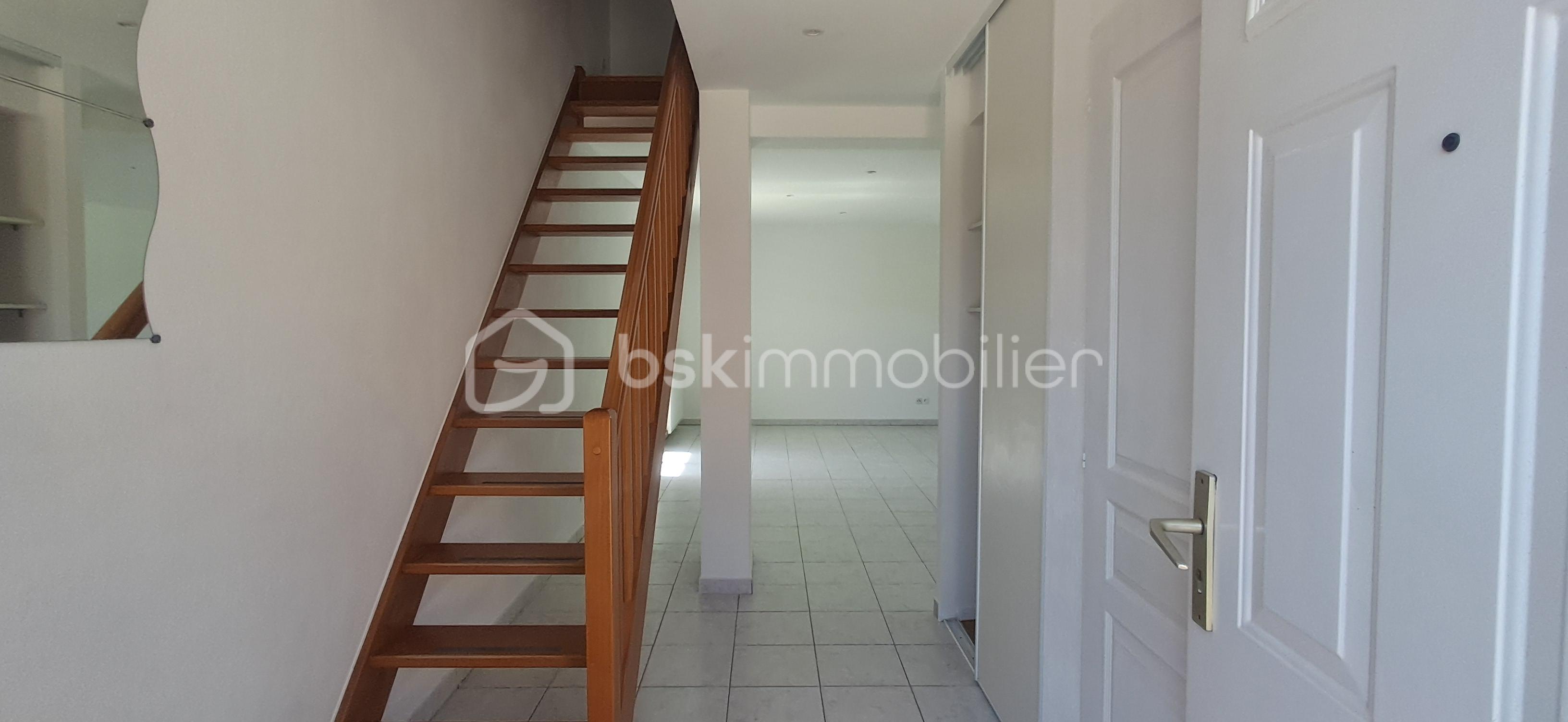 Maison St Etienne de St Geoirs Le Courlis Entrée.jpg