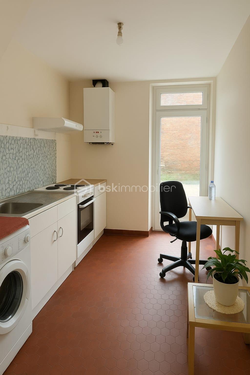 Immeuble mixte de 205 m² - d13ea7d7-773f-4674-9e14-5cb31cc81f89.jpeg