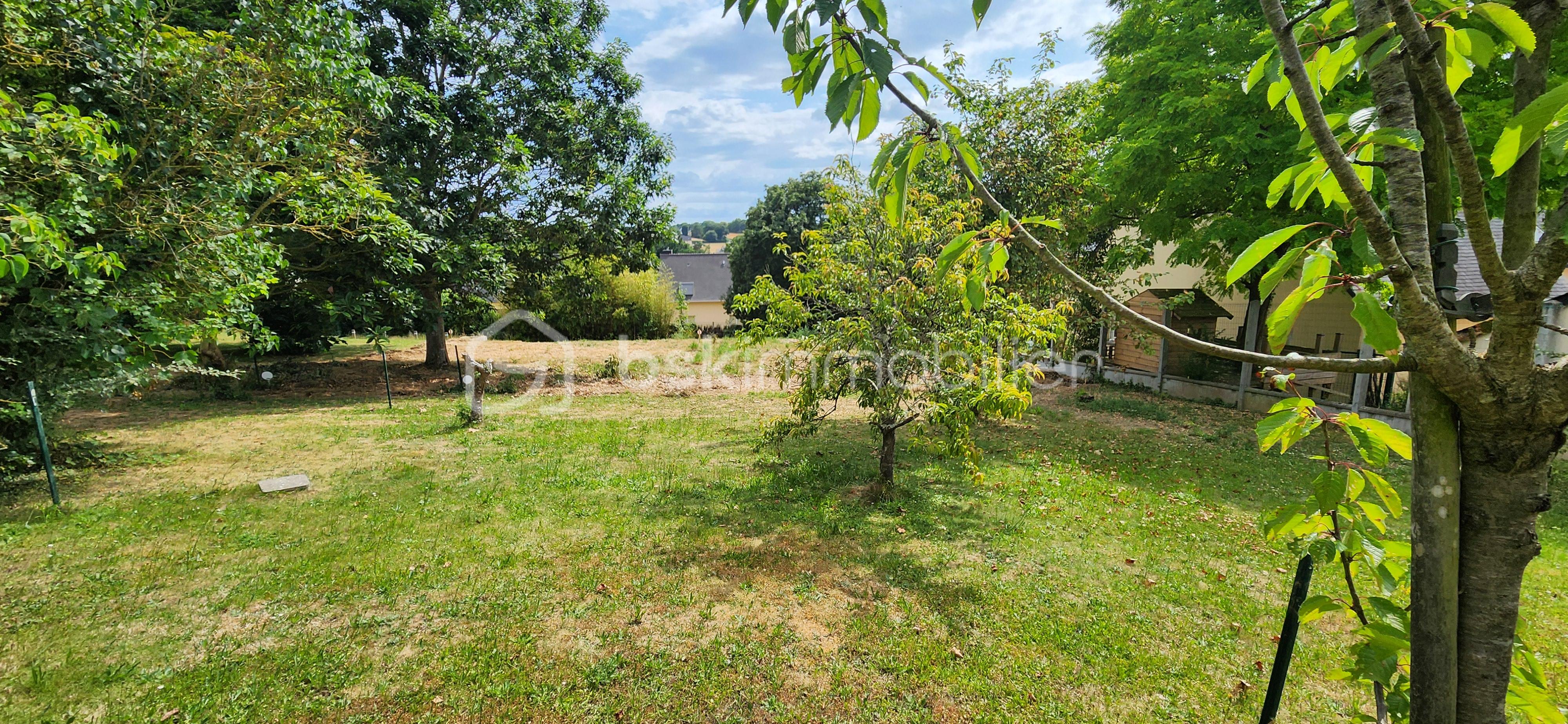 Terrain de 527 m² - 2.jpg