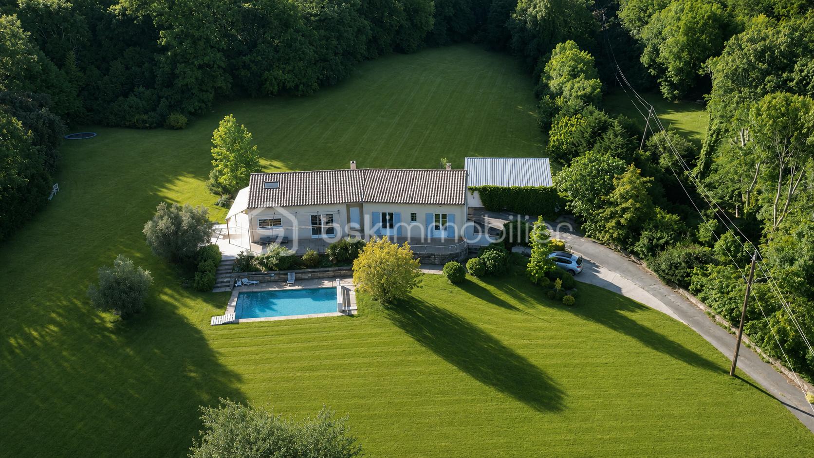 Maison 6 pièces 180 m² · à Saint-Pons-de-Thomieres · 180 m² · 380 000 €