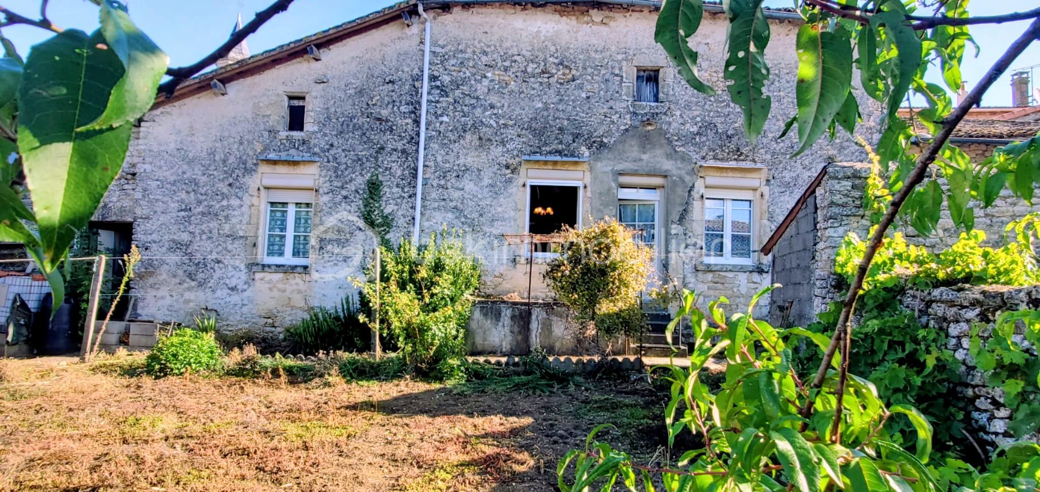 Maison en pierre de 121 m² - IMG-20250914-WA0011~2.jpg