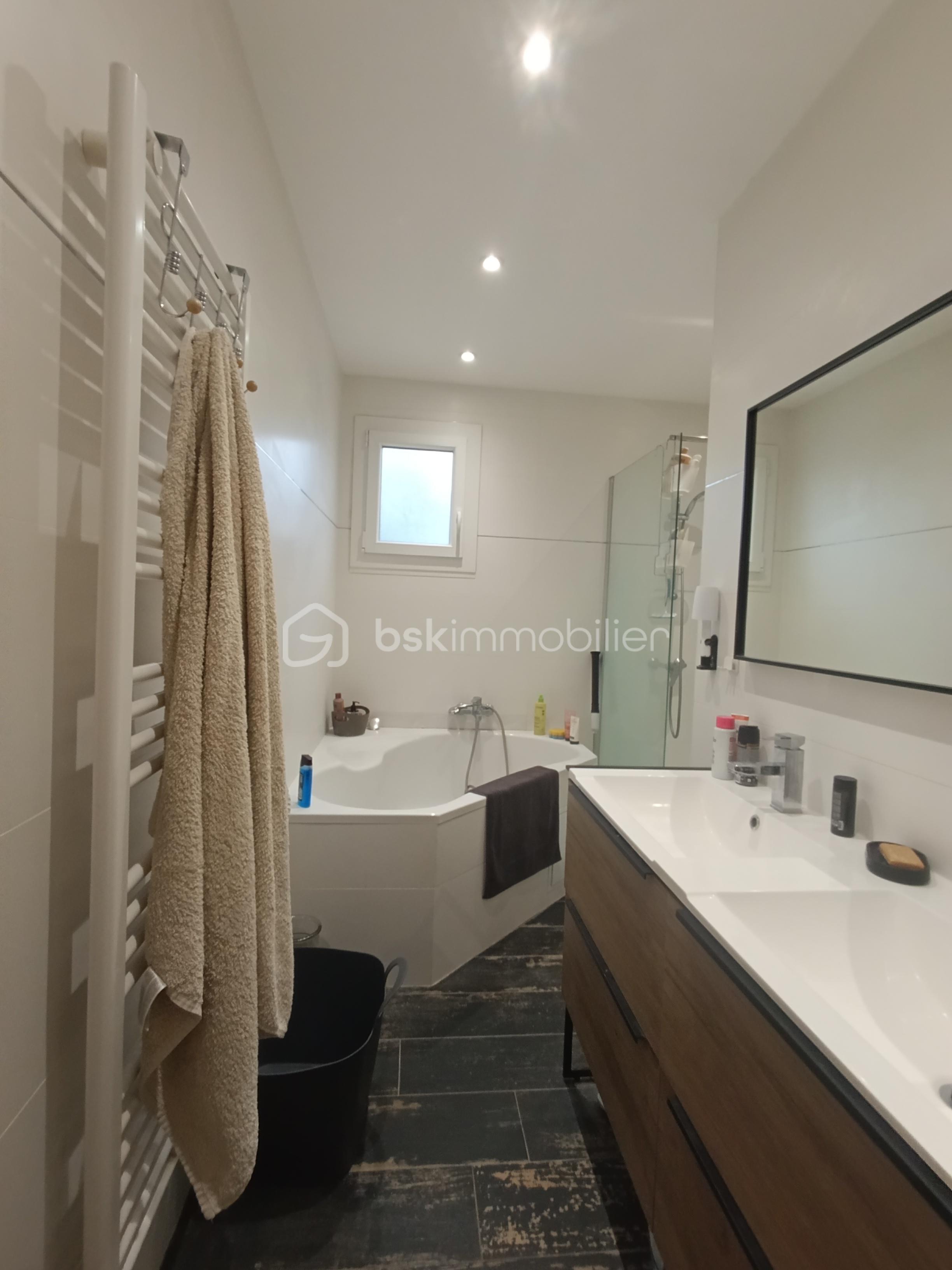 Maison traditionnelle de 110 m² - 1000068673.jpg