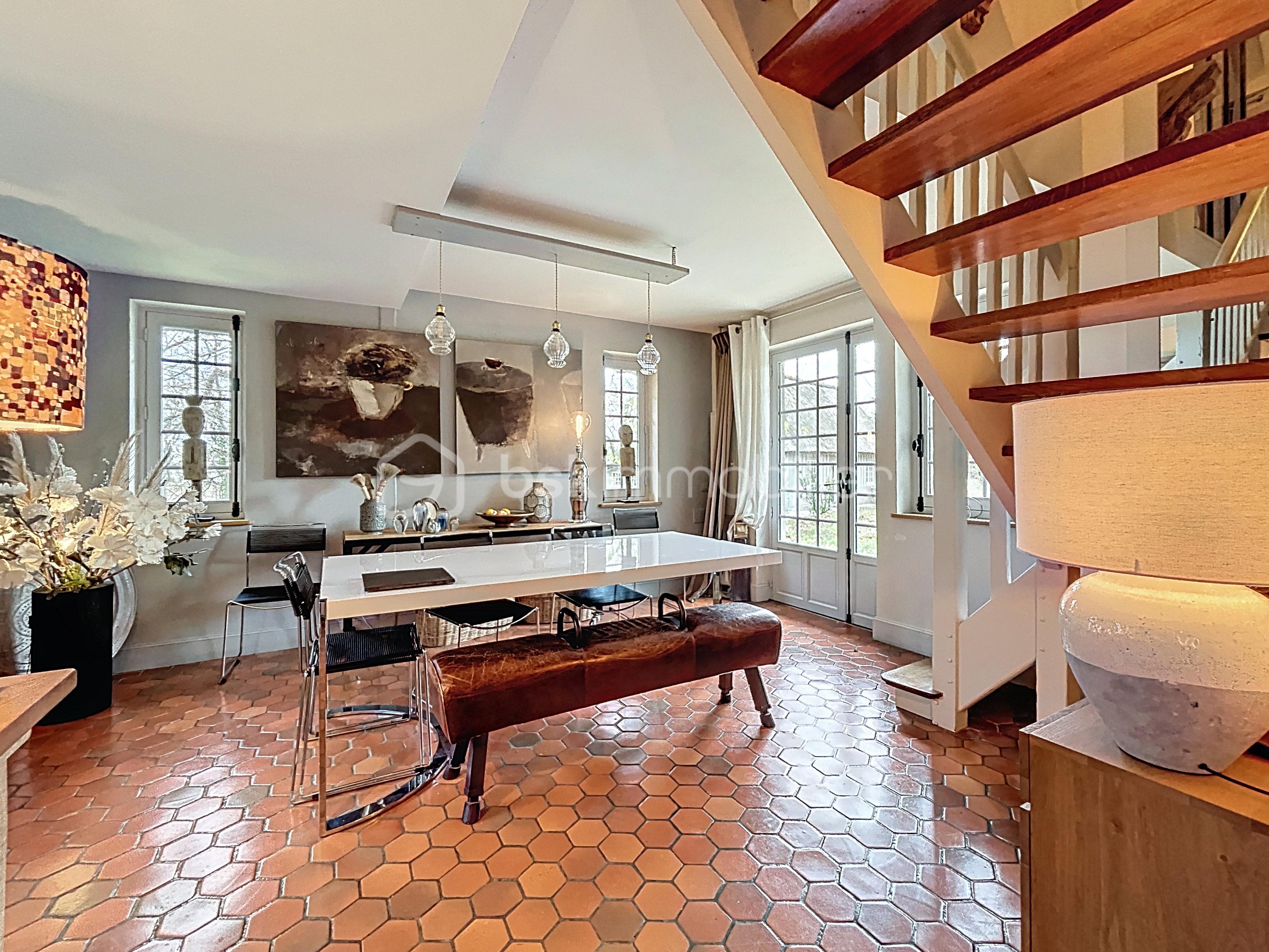 Maison traditionnelle de 210 m² - riviere-st-sauveur_00021.jpg