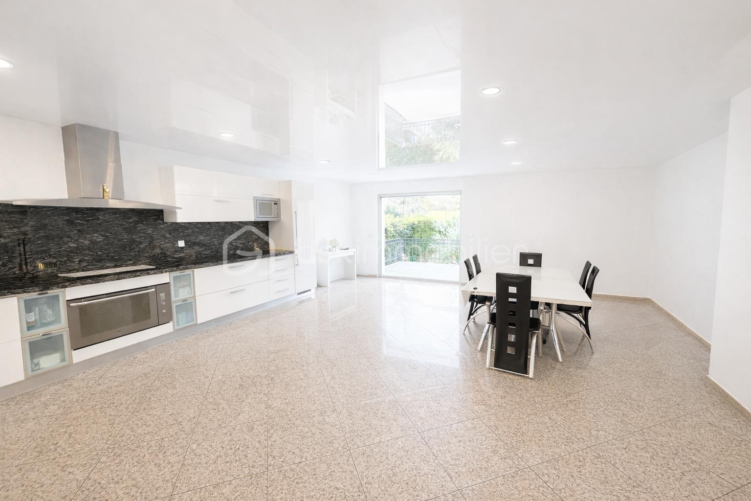 Maison de 185 m² - 57A7D88E-752A-43DB-B970-3AA1265C2860.png