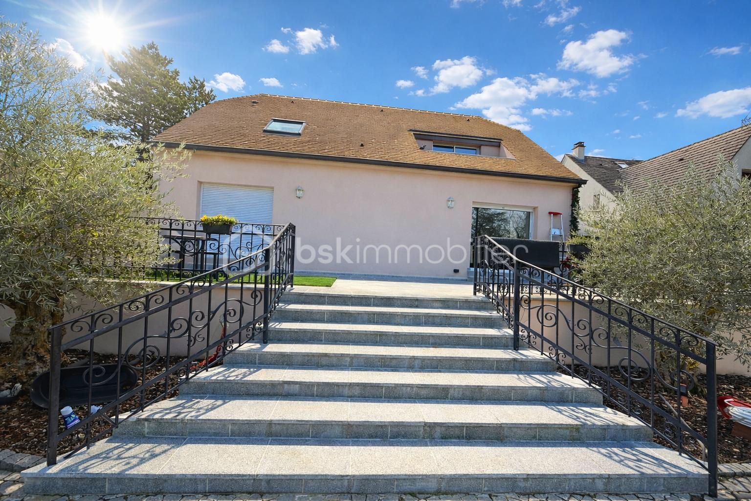 Maison de 185 m² - 7B9BE1CE-32AA-49B5-8274-2C7C68630D73.png