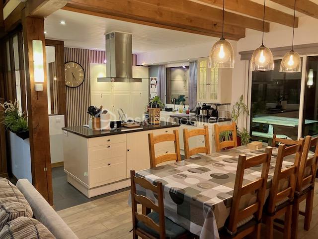 Maison traditionnelle de 146 m² - mouronval séjour cuisine.jpg