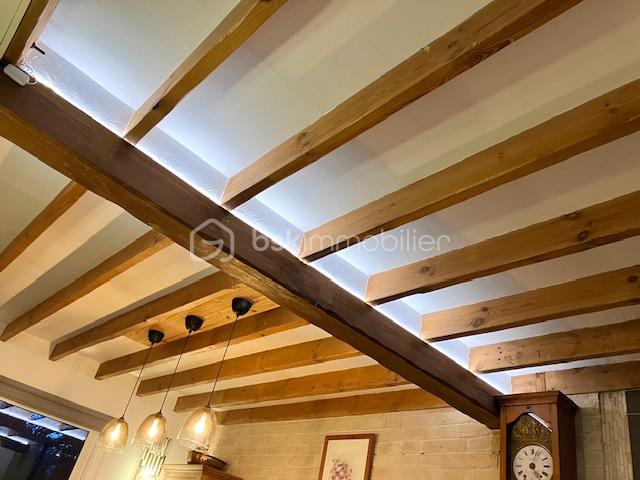 Maison traditionnelle de 146 m² - mouronval plafond poutres.jpg