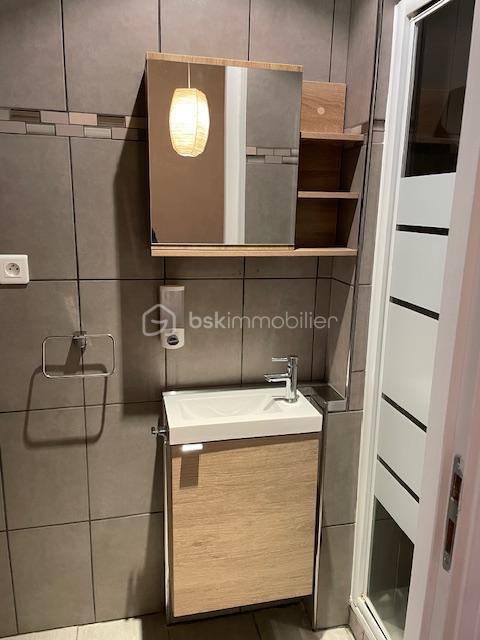 Appartement de 78 m² - salle d'eau chambre.JPG