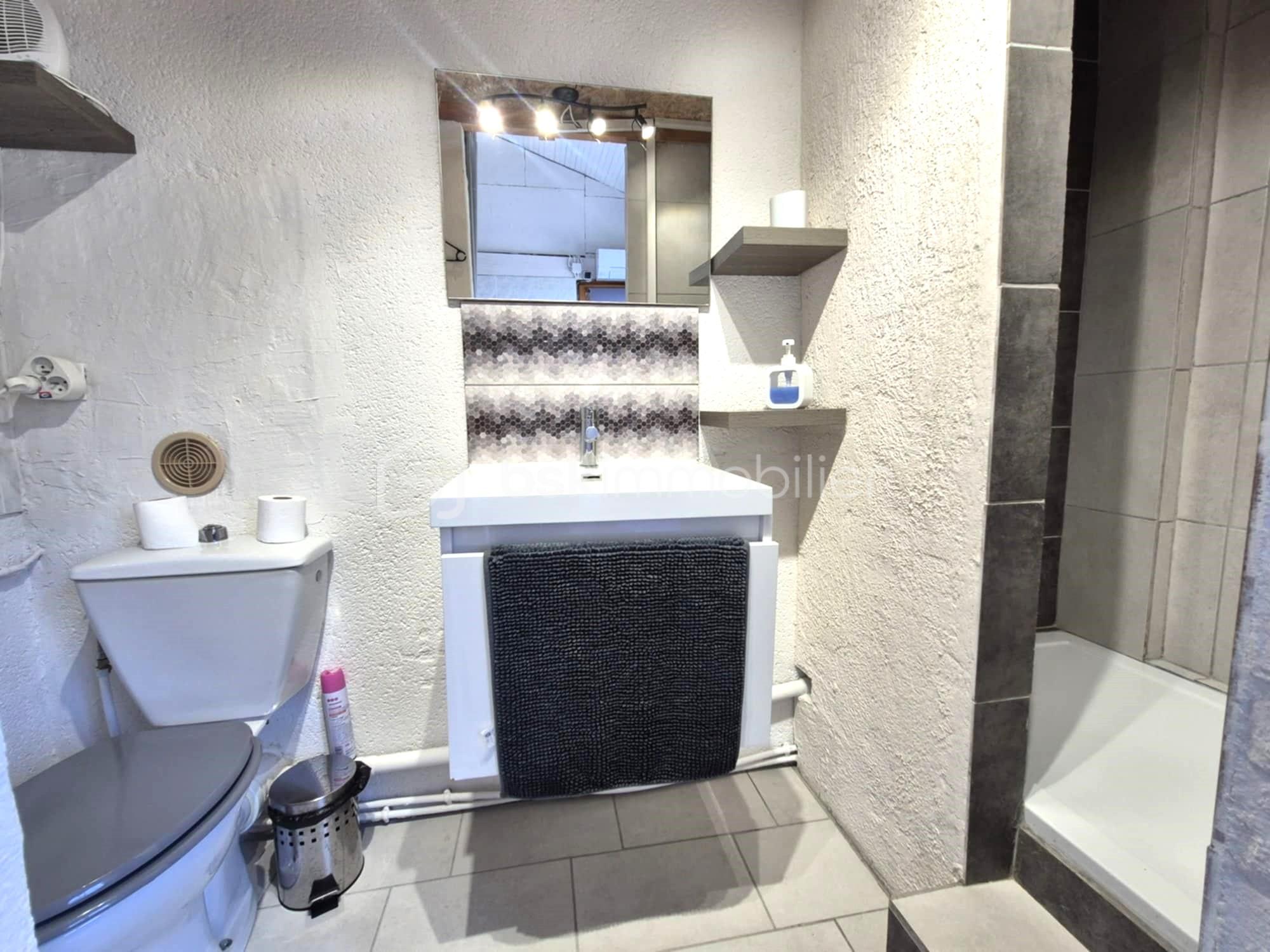 Maison traditionnelle de 190 m² - 9c89301a-0266-4222-b617-4c6aabcad9cb.jpg