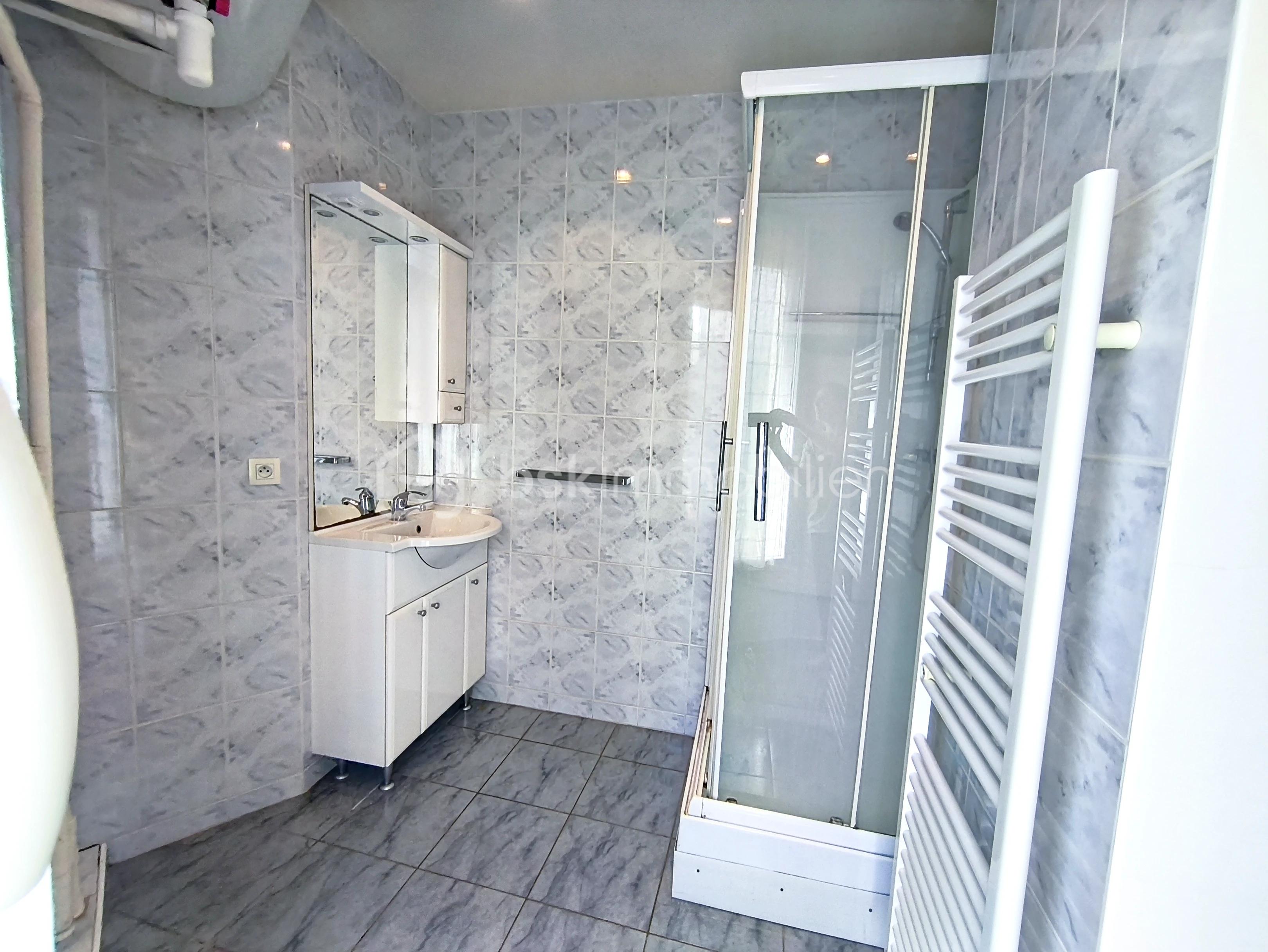 Salle d'eau 7 danim.jpg