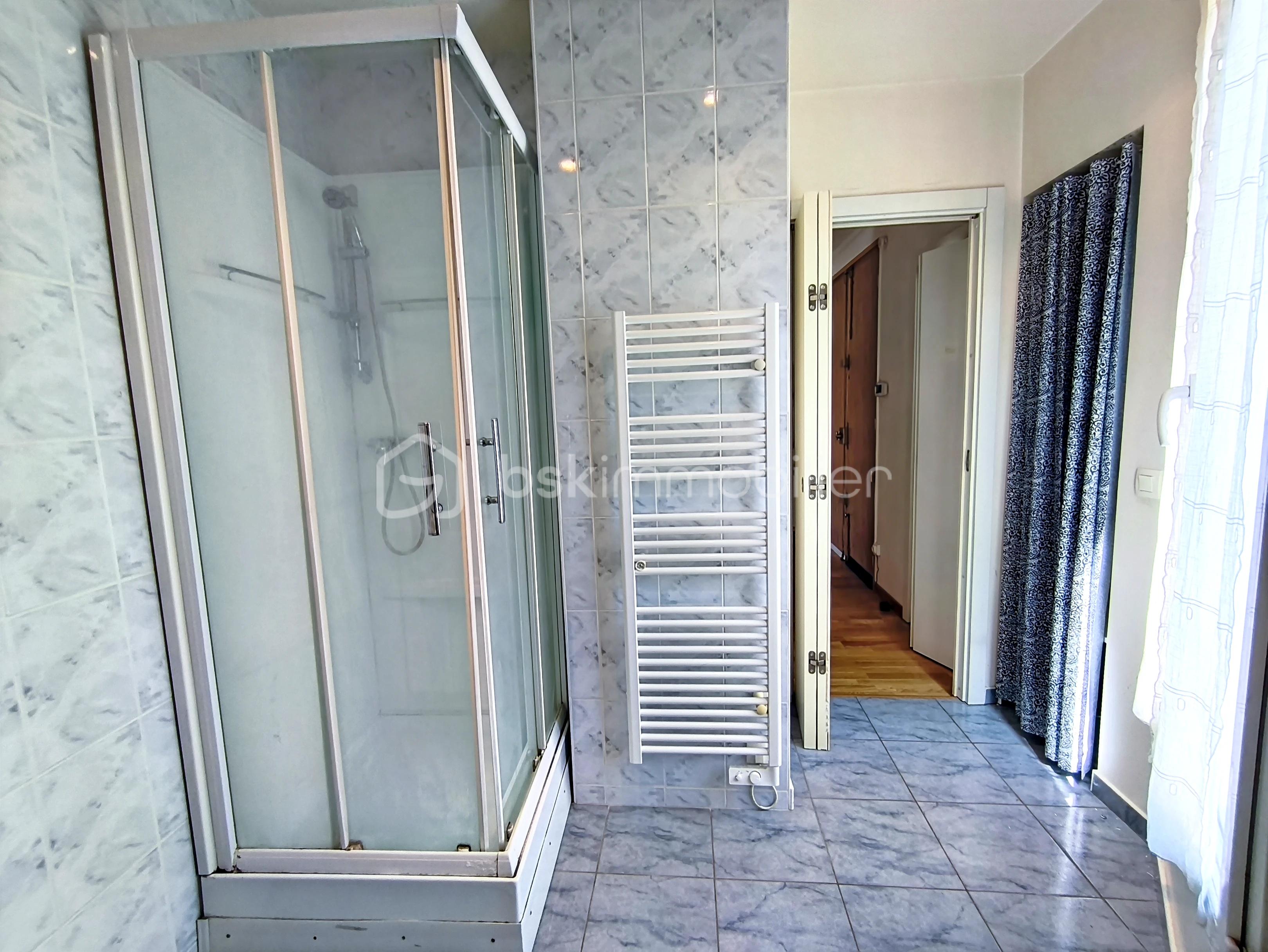 Salle d'eau 3 danim.jpg