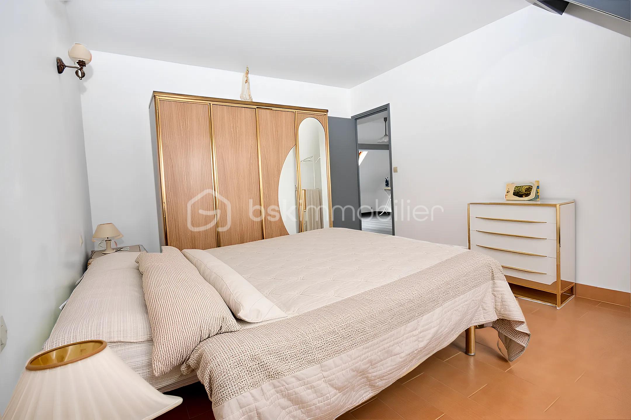 Maison de 135 m² - CHAMBRE PARENTS 5.jpg