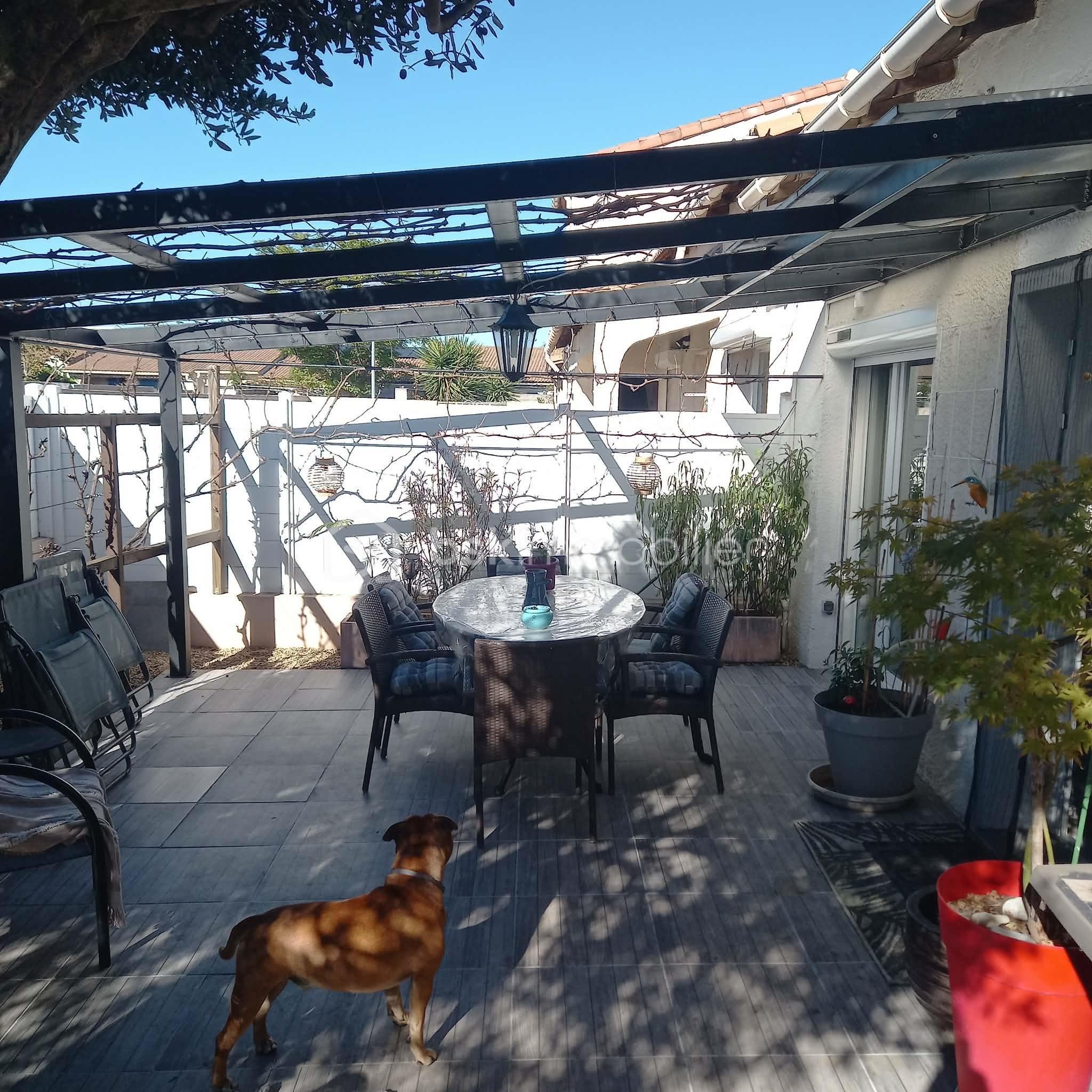 Maison de 75 m² - Terrasse avant.jpg