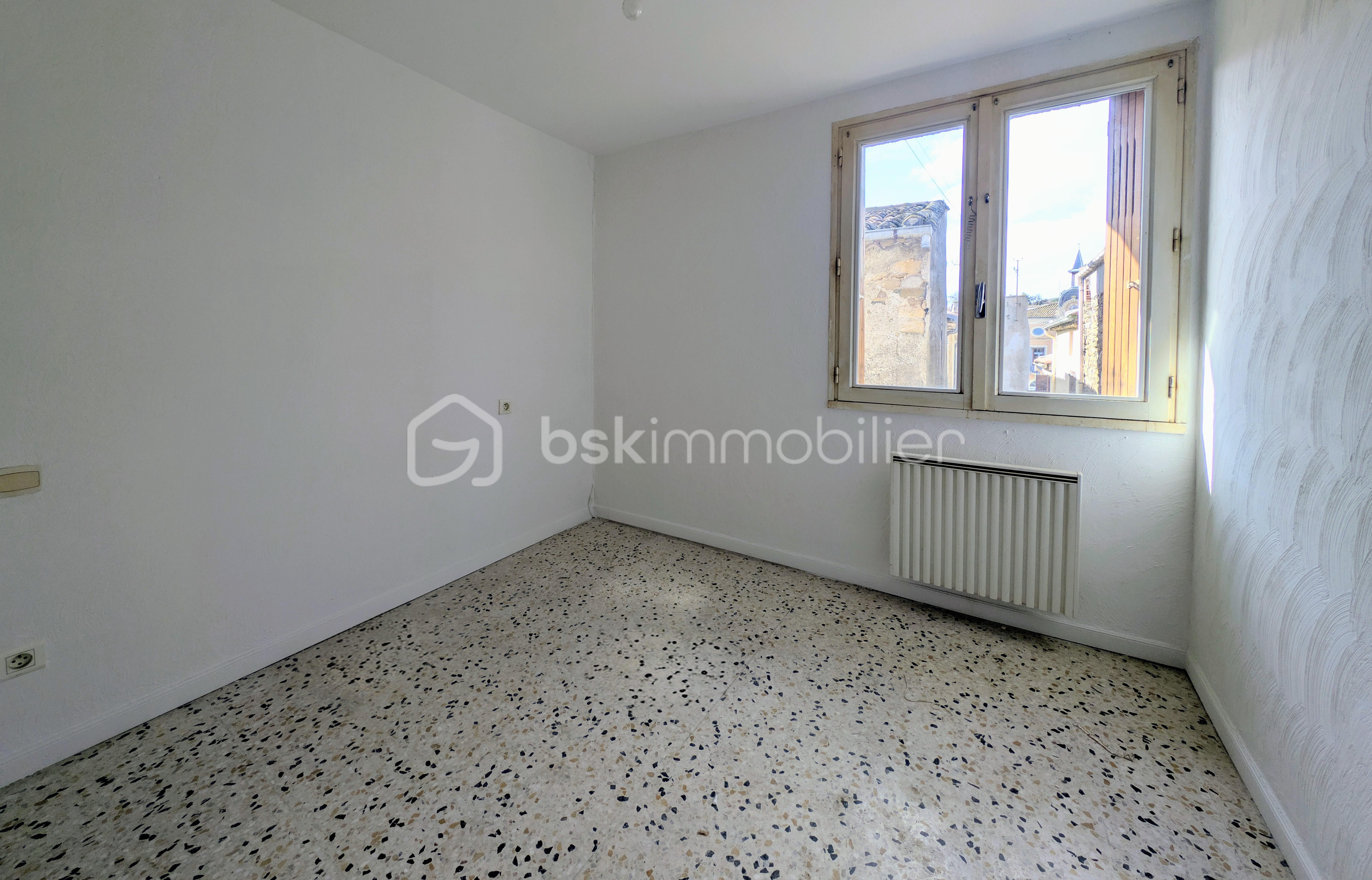 Maison de village de 65 m² - CHAMBRE 1B.jpg