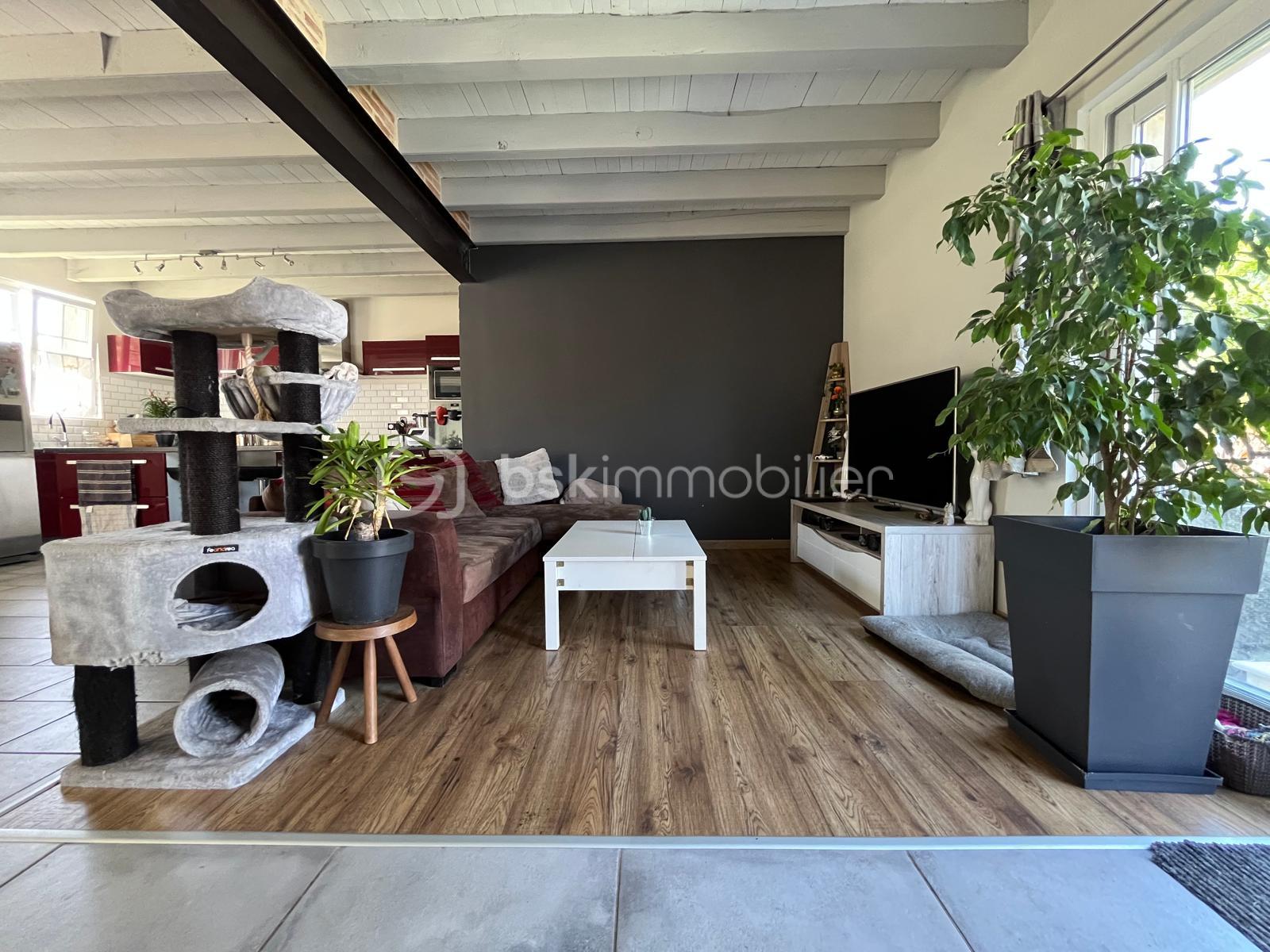 Maison de 140 m² - PHOTO-2025-05-06-16-02-01 (4).jpg