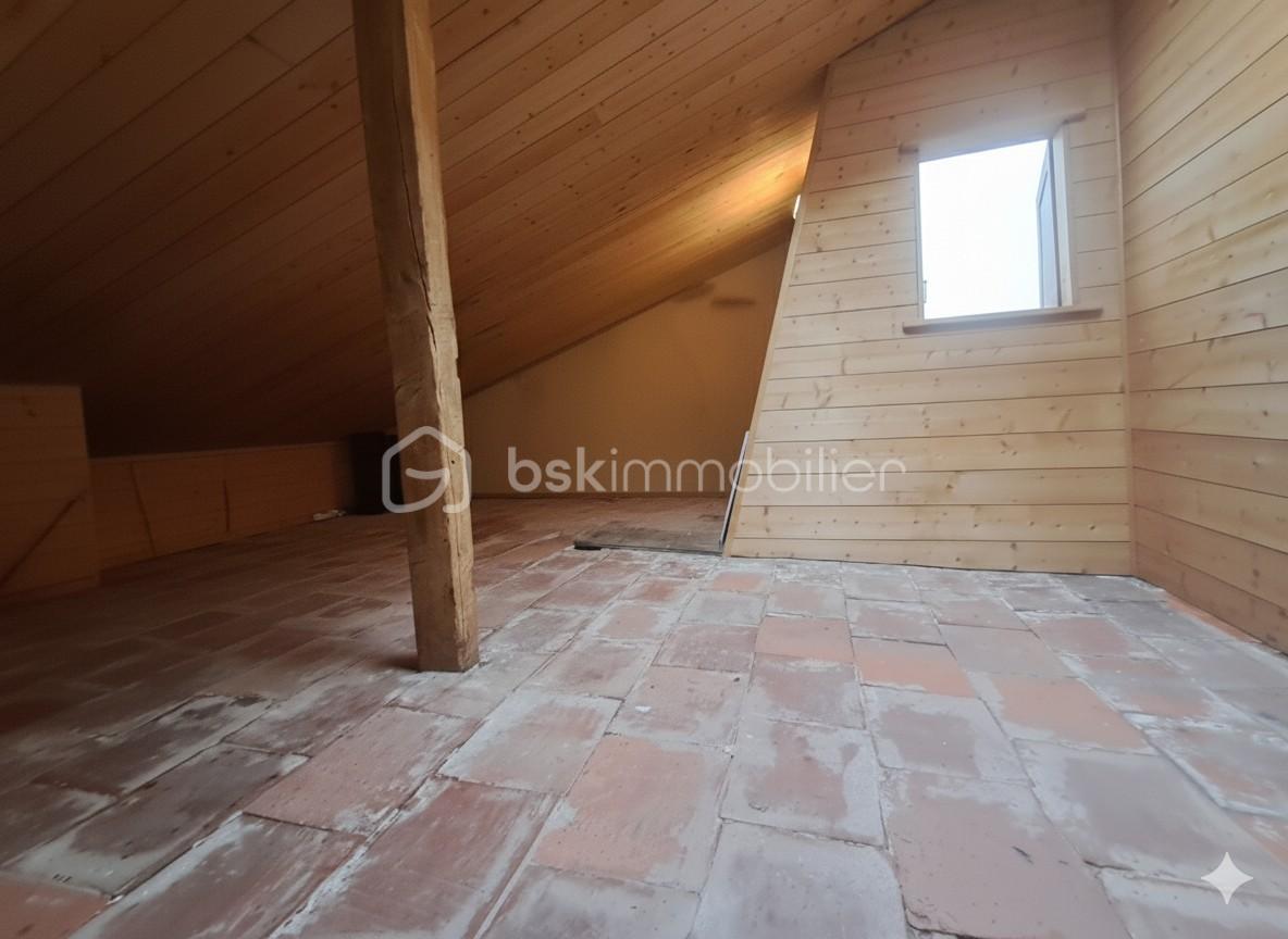 Maison de village de 230 m² - thumbnail_1763117996453.jpg