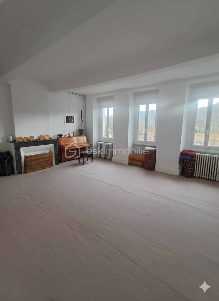 Maison de village de 230 m² - thumbnail_1763114932018.jpg