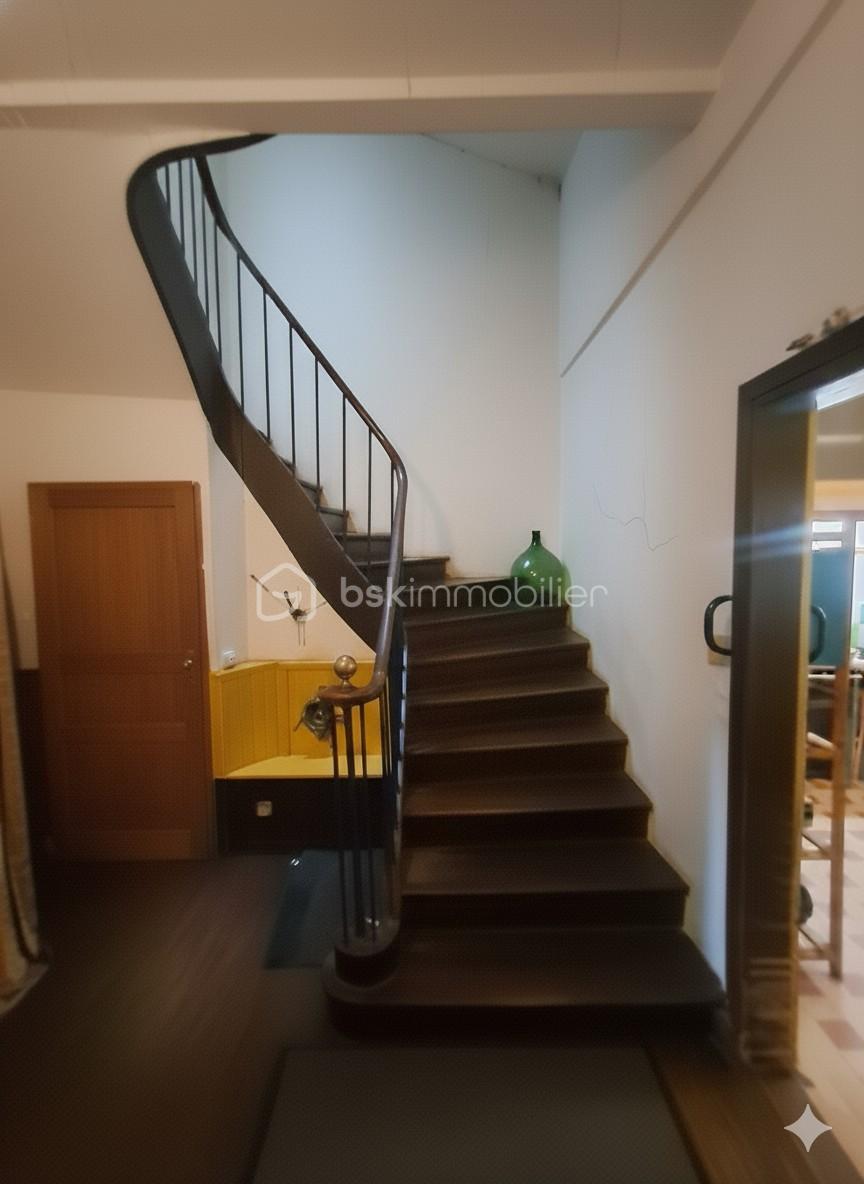 Maison de village de 230 m² - thumbnail_1763114675455.jpg