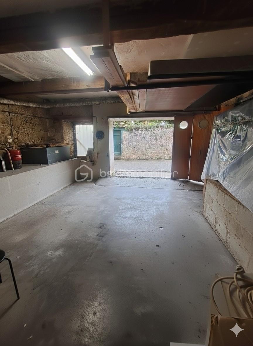 Maison de village de 230 m² - thumbnail_1763126195316.jpg